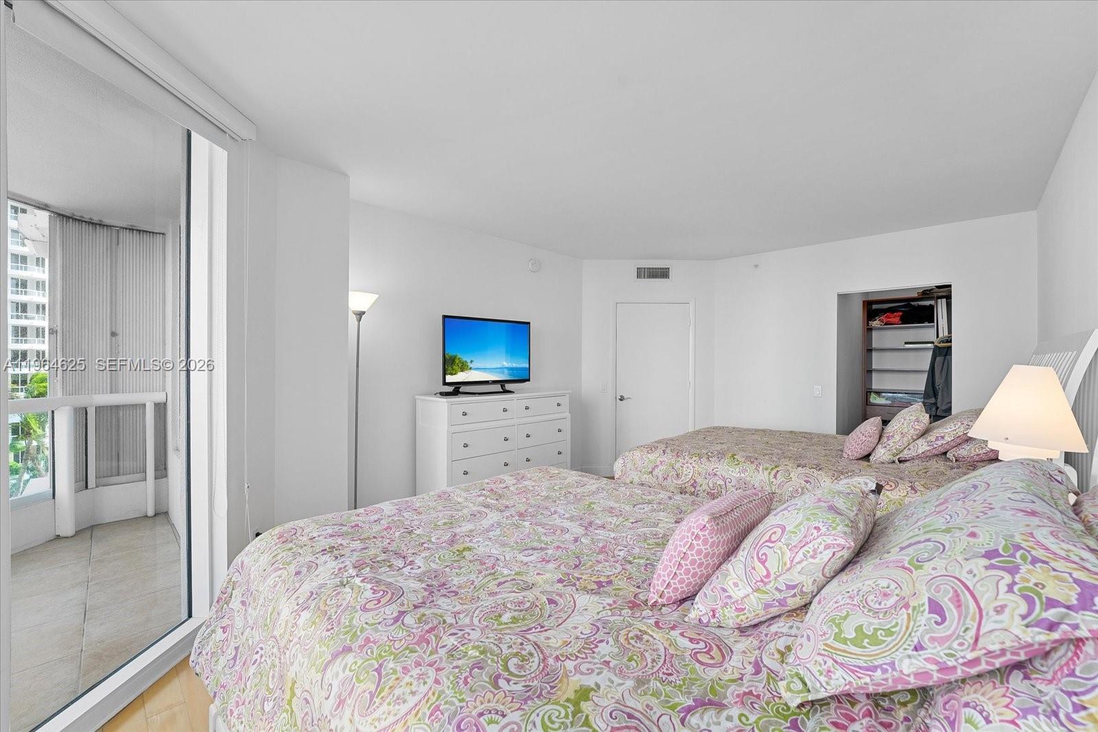 21055 Yacht Club Dr #802, Aventura FL 33180