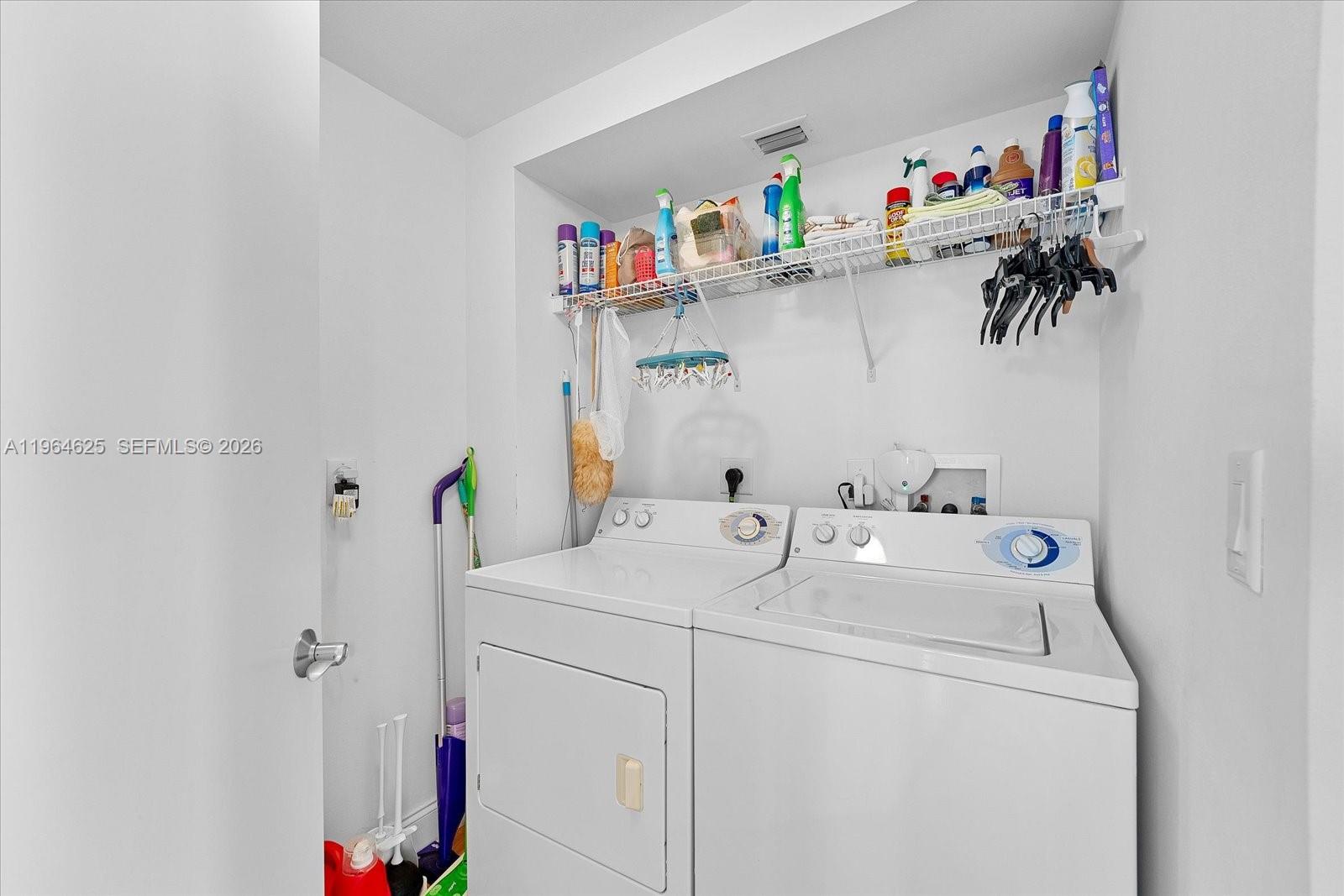 21055 Yacht Club Dr #802, Aventura FL 33180