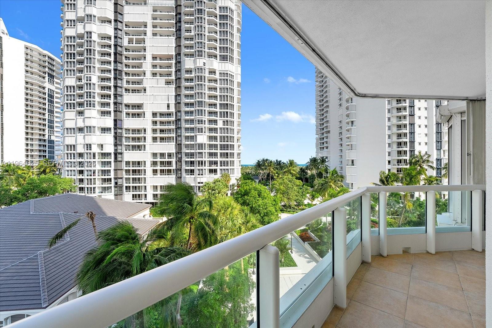 21055 Yacht Club Dr #802, Aventura FL 33180