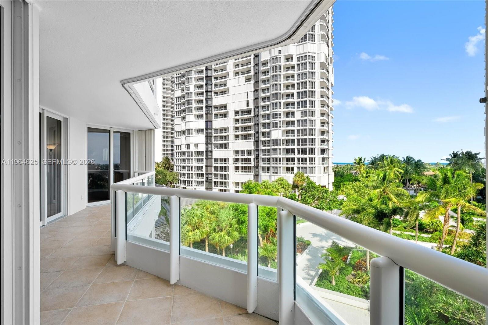 21055 Yacht Club Dr #802, Aventura FL 33180