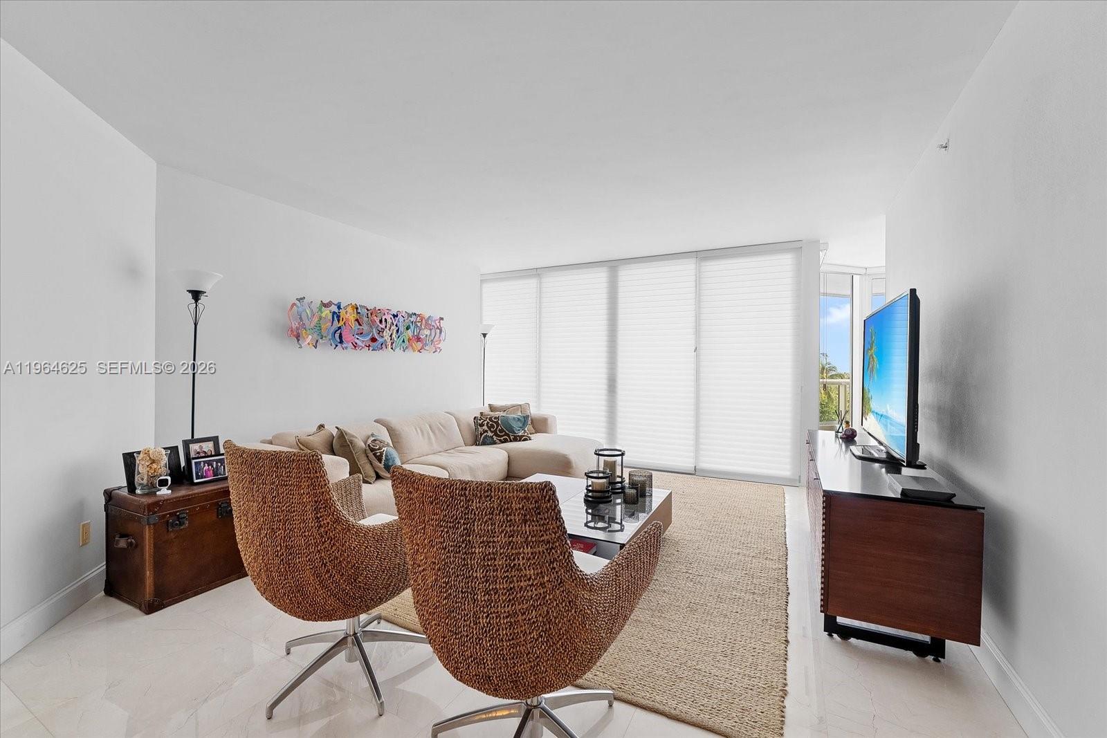 21055 Yacht Club Dr #802, Aventura FL 33180