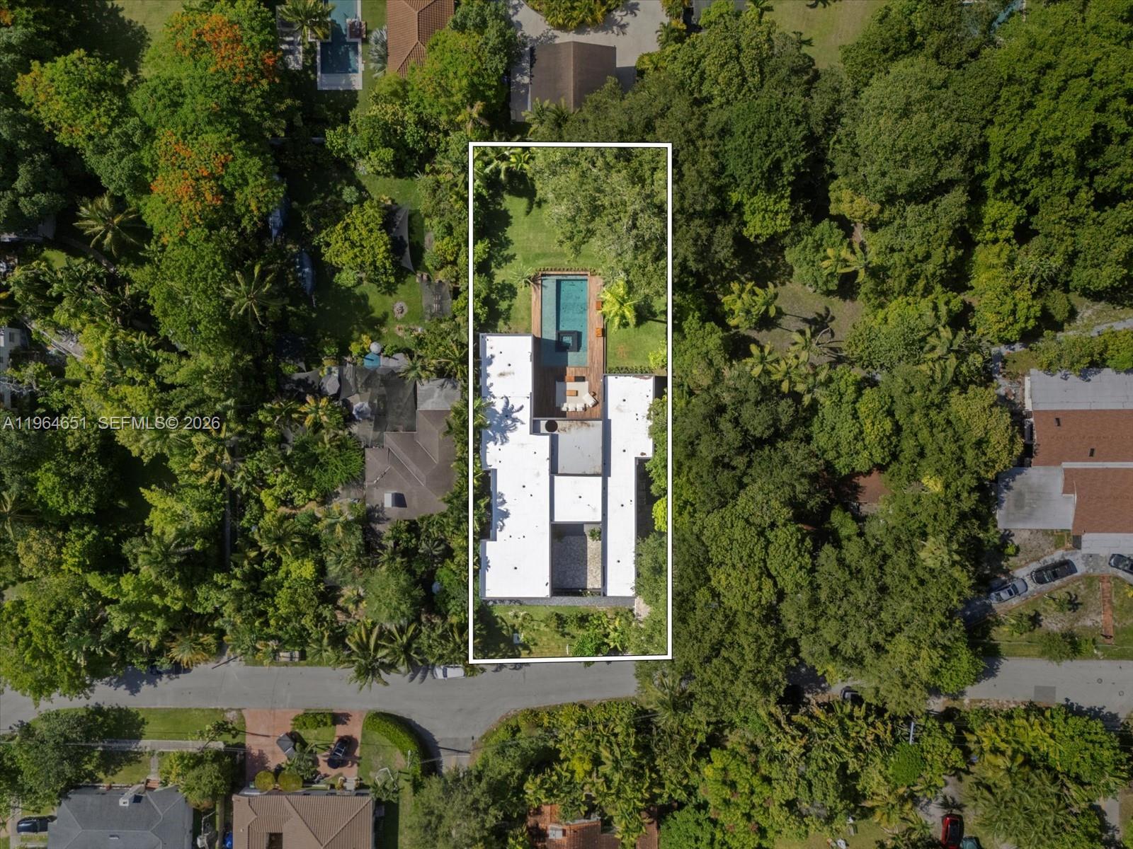 871 NE 83rd St, Miami FL 33138