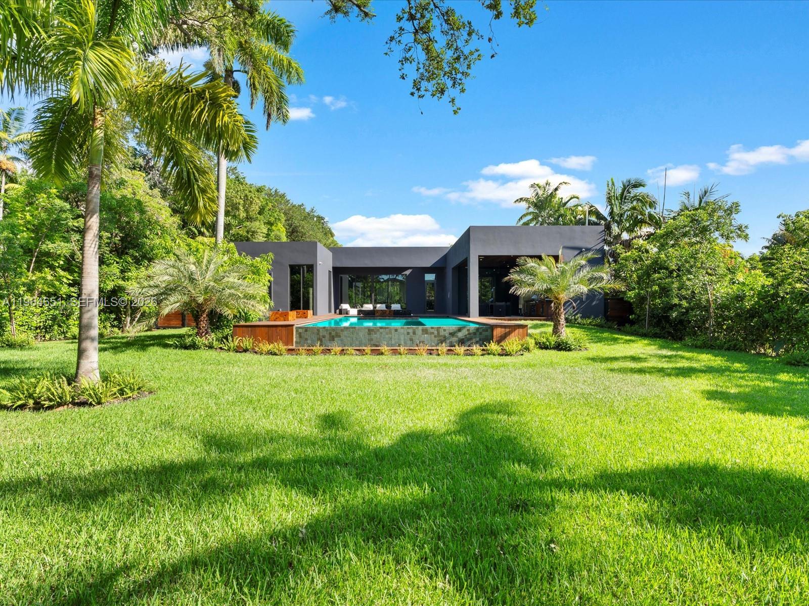 871 NE 83rd St, Miami FL 33138