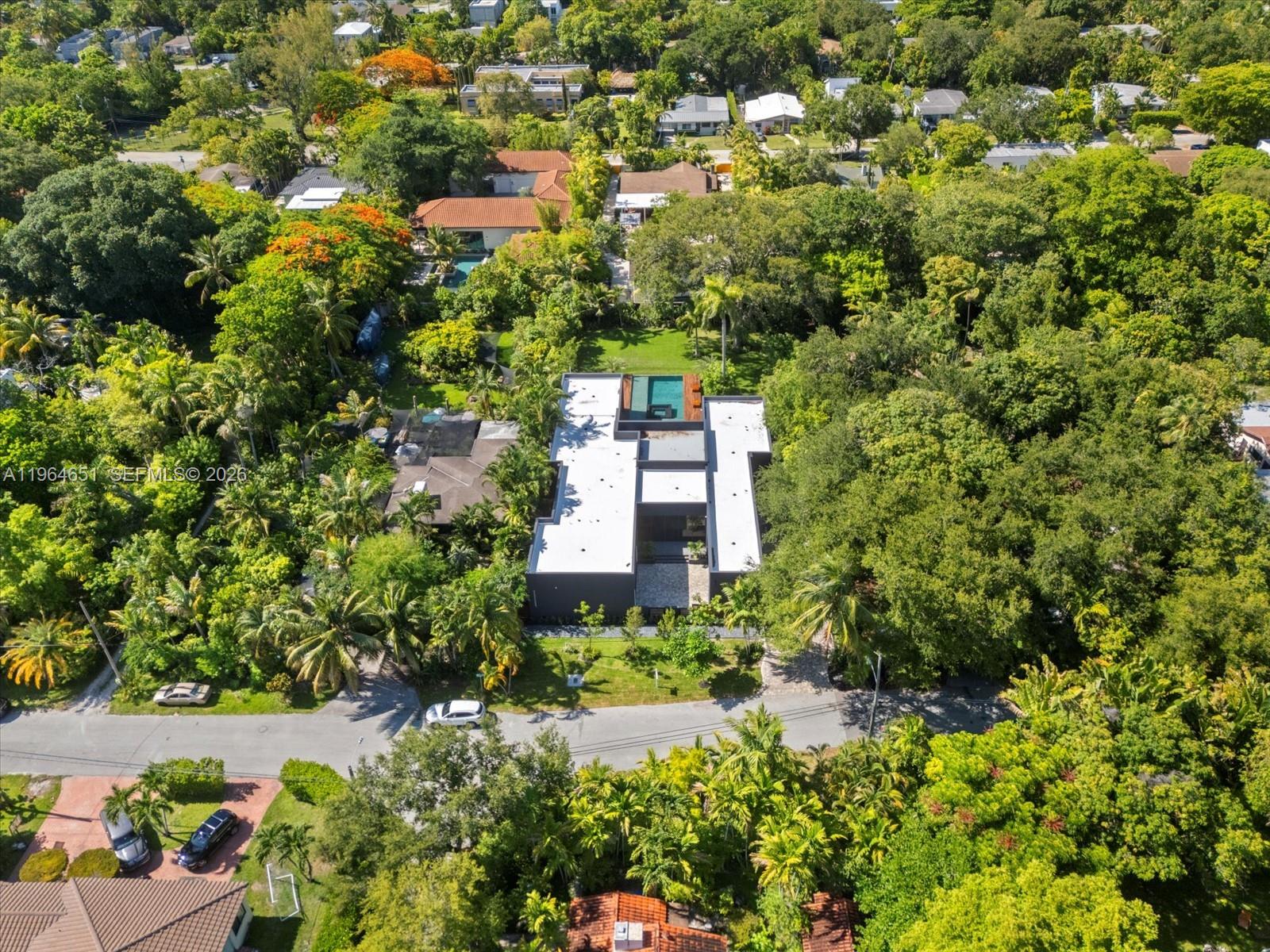 871 NE 83rd St, Miami FL 33138