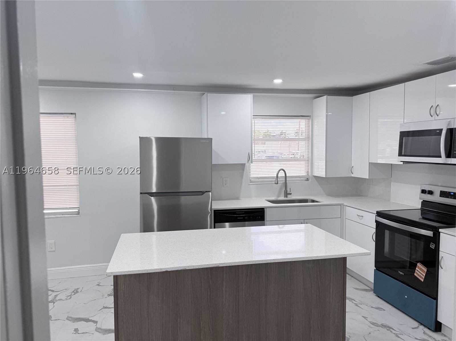 6829 SW 25th St, Miami FL 33155