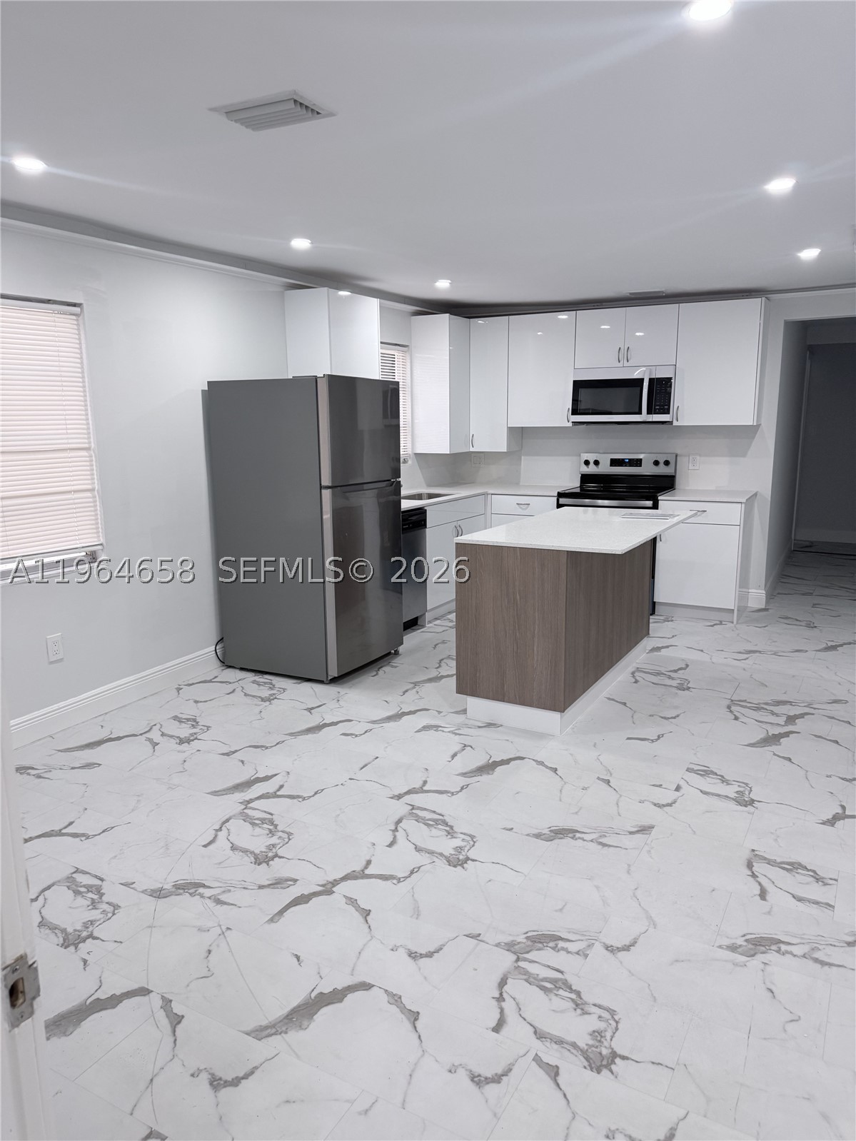 6829 SW 25th St, Miami FL 33155