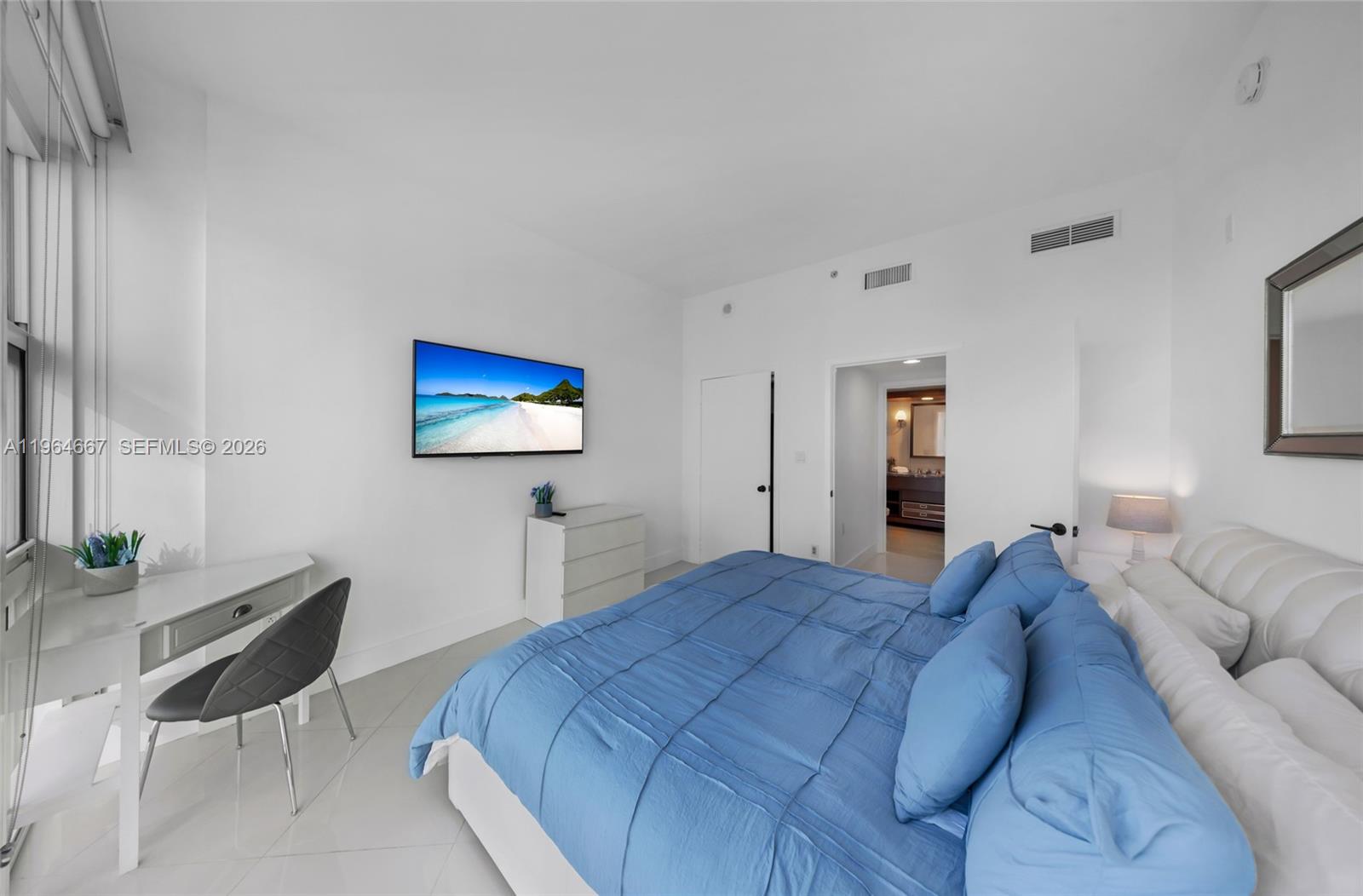 6801 Collins Ave #PH11 / Deed PH02, Miami Beach FL 33141
