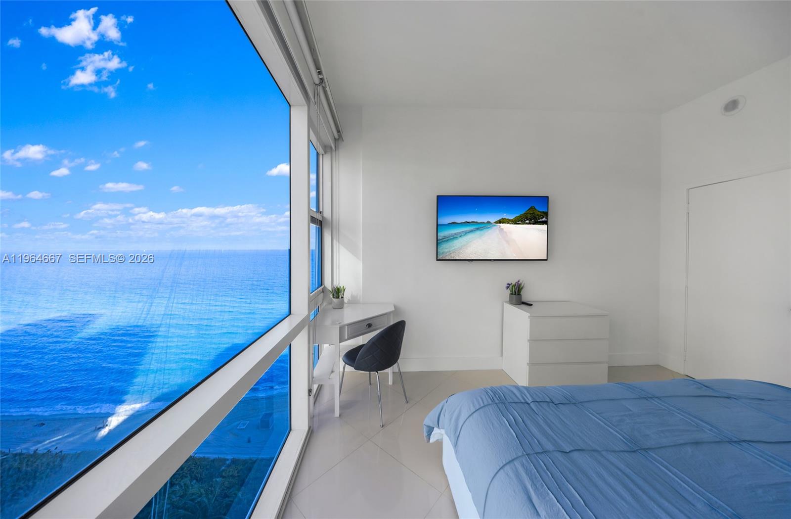 6801 Collins Ave #PH11 / Deed PH02, Miami Beach FL 33141