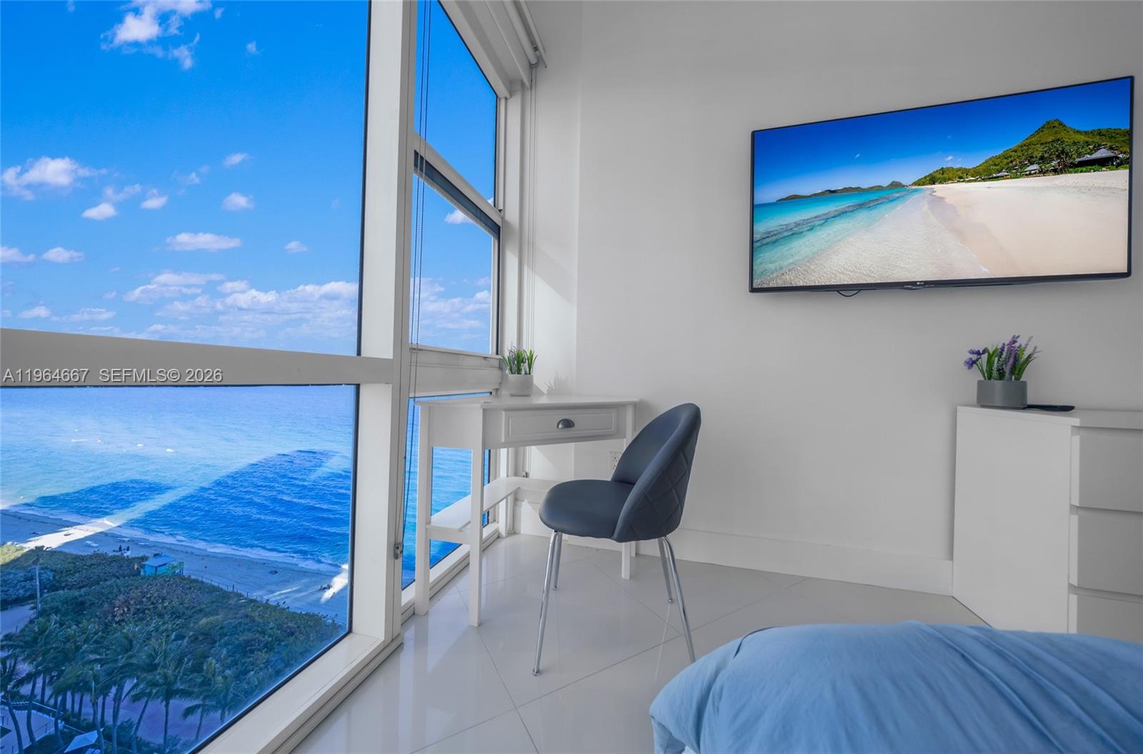6801 Collins Ave #PH11 / Deed PH02, Miami Beach FL 33141