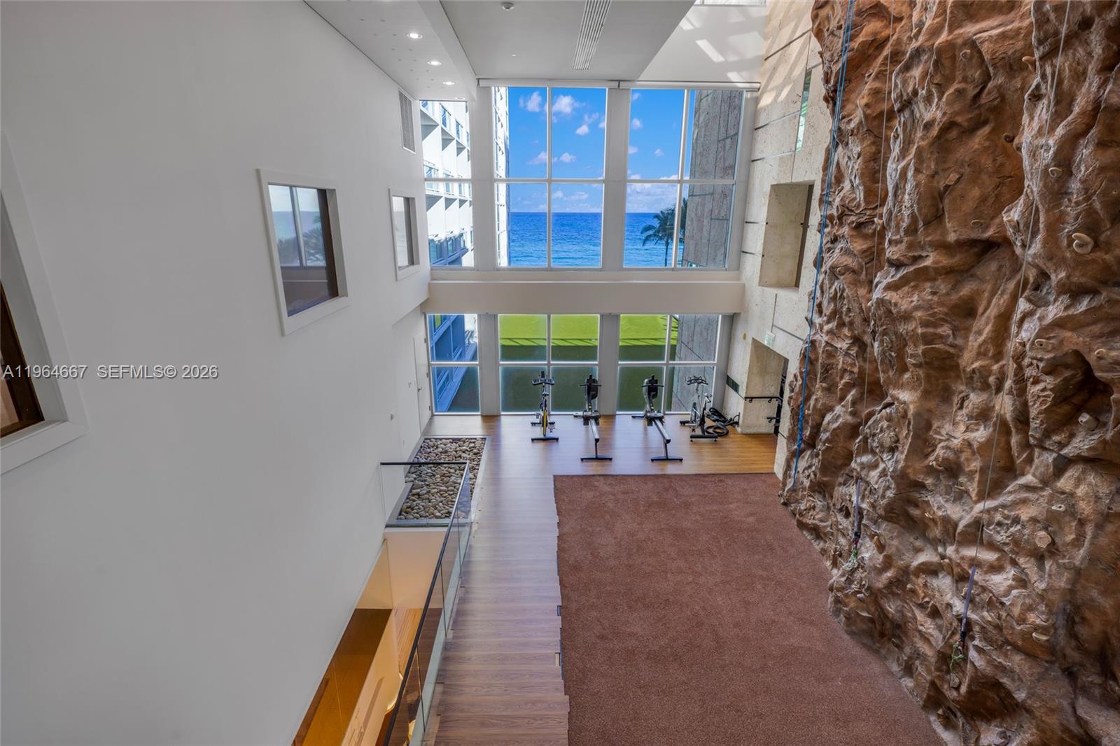 6801 Collins Ave #PH11 / Deed PH02, Miami Beach FL 33141