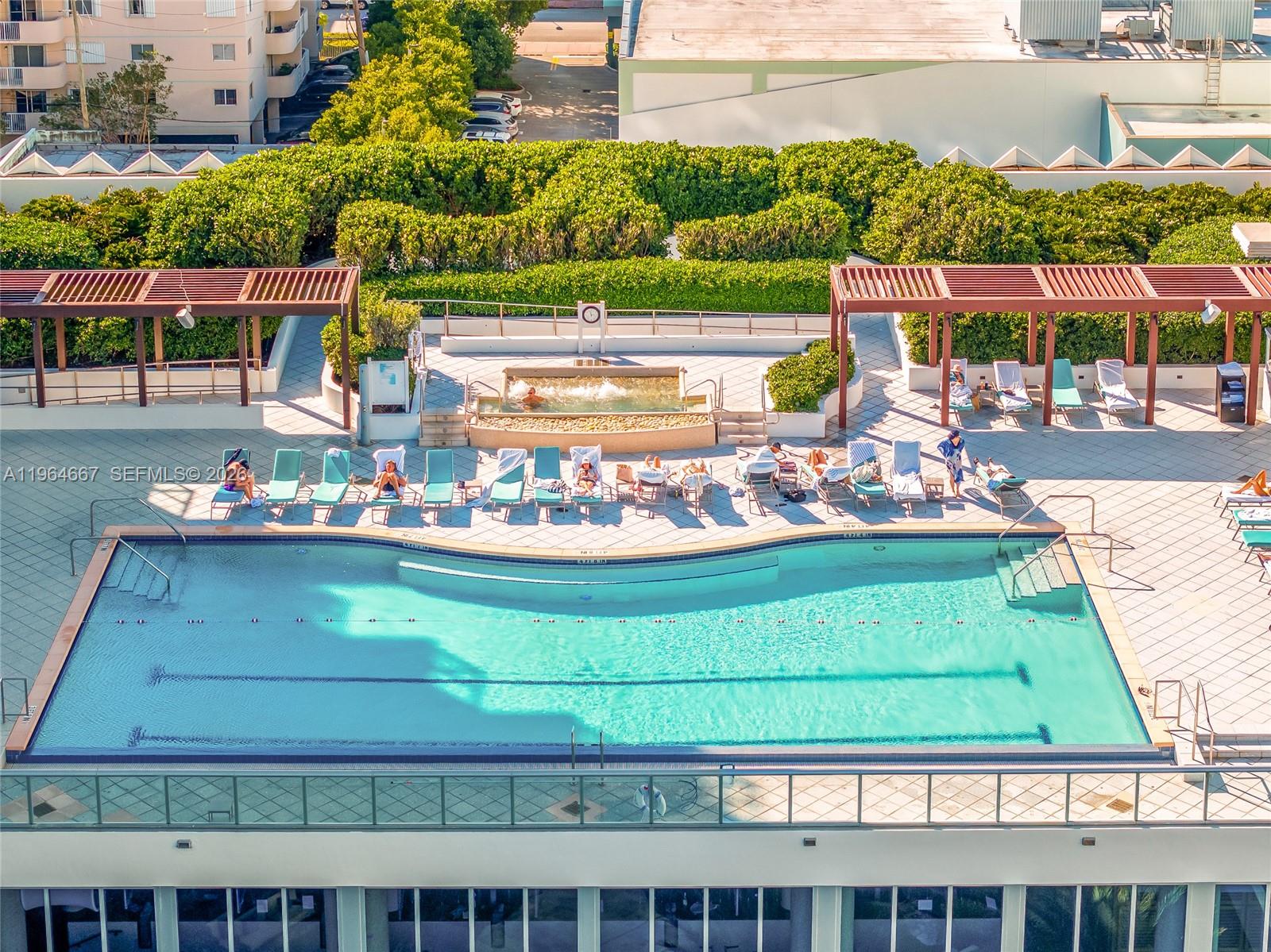 6801 Collins Ave #PH11 / Deed PH02, Miami Beach FL 33141