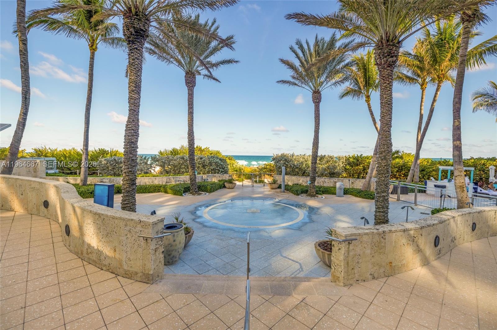 6801 Collins Ave #PH11 / Deed PH02, Miami Beach FL 33141