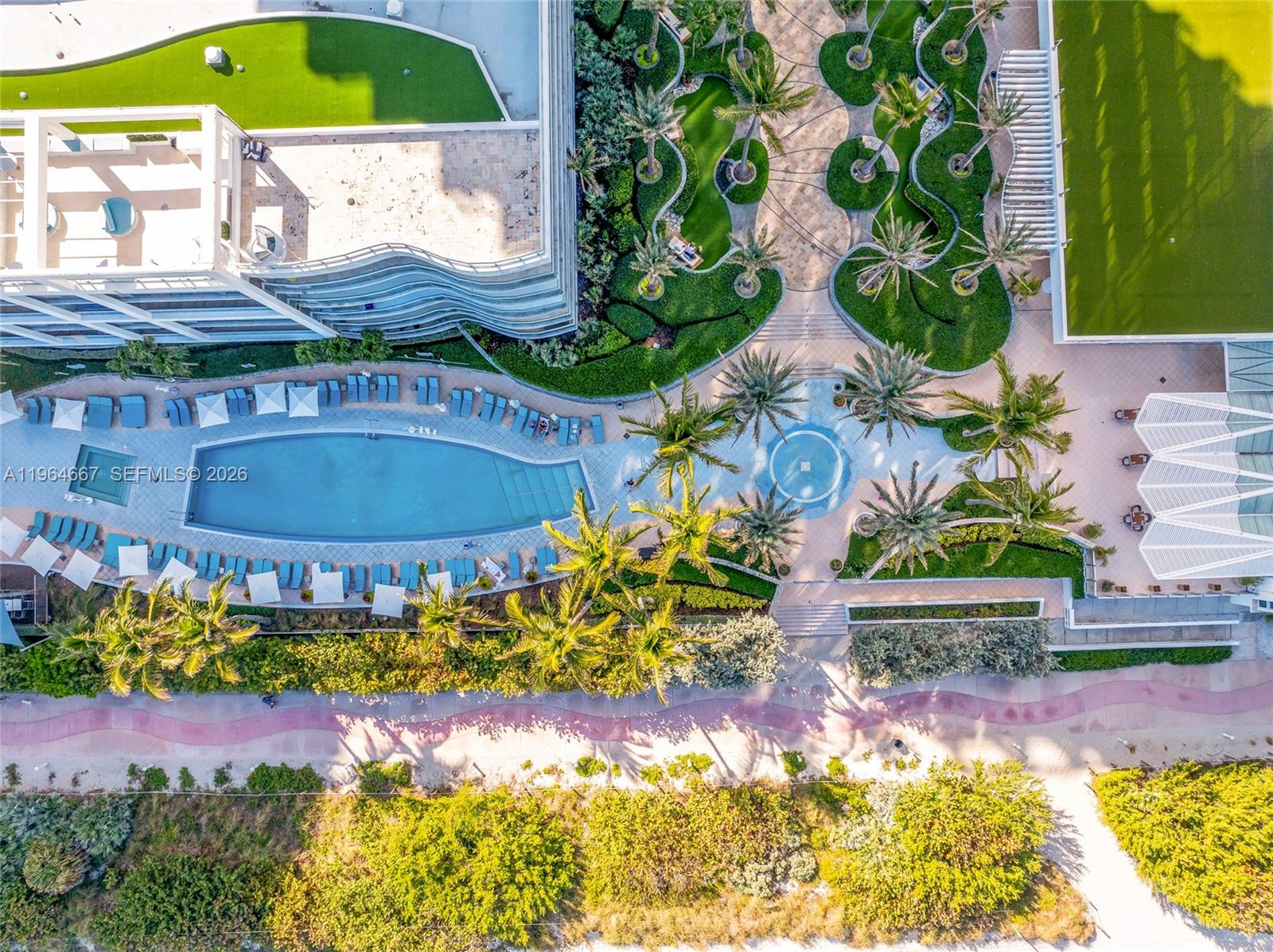 6801 Collins Ave #PH11 / Deed PH02, Miami Beach FL 33141