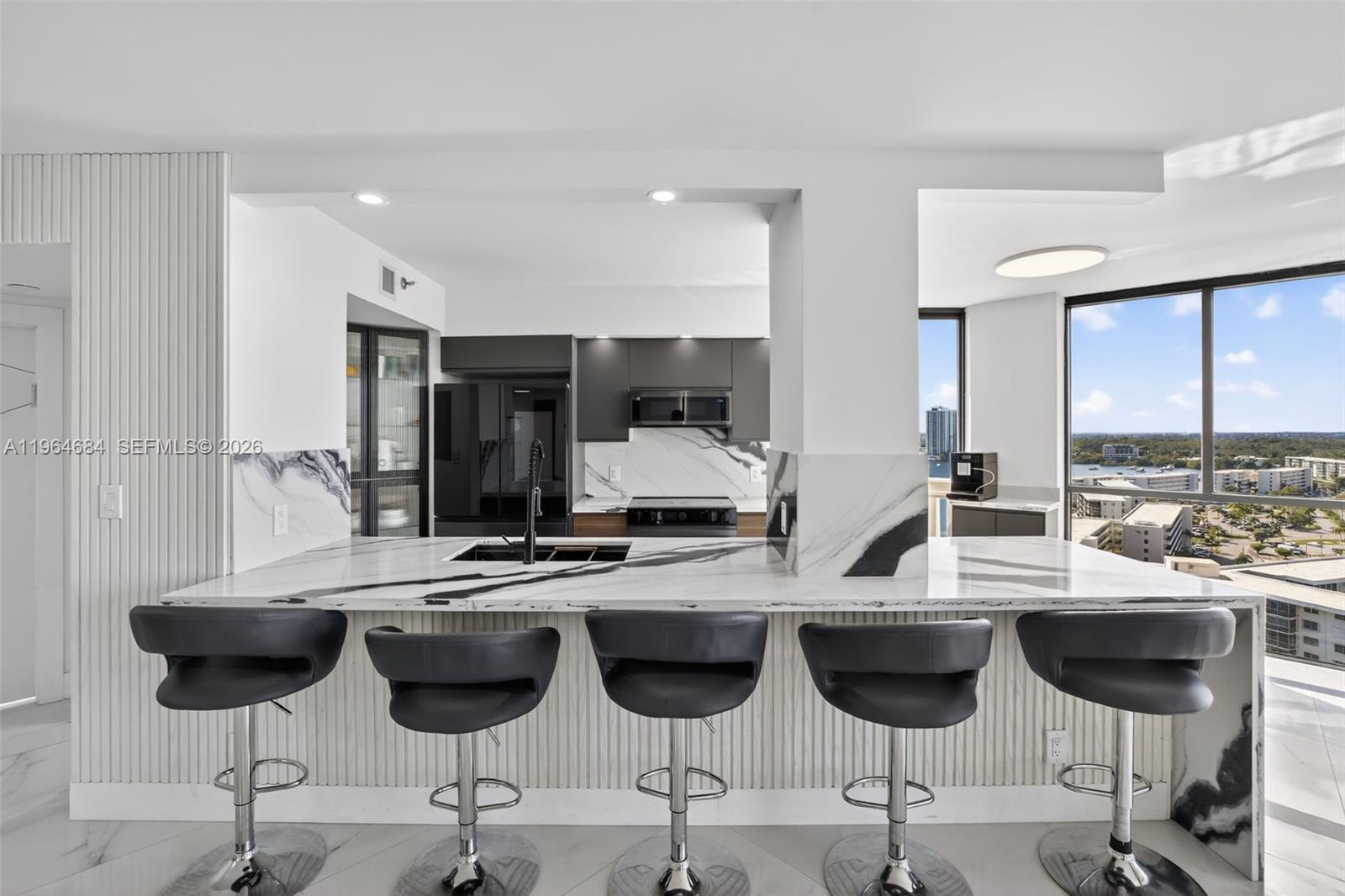 1000 Island Blvd-RENOVATED #1710, Aventura FL 33160