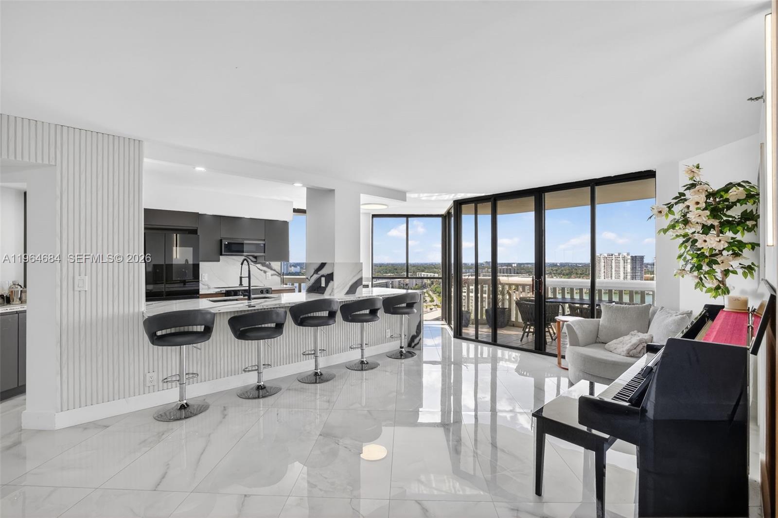 1000 Island Blvd-RENOVATED #1710, Aventura FL 33160