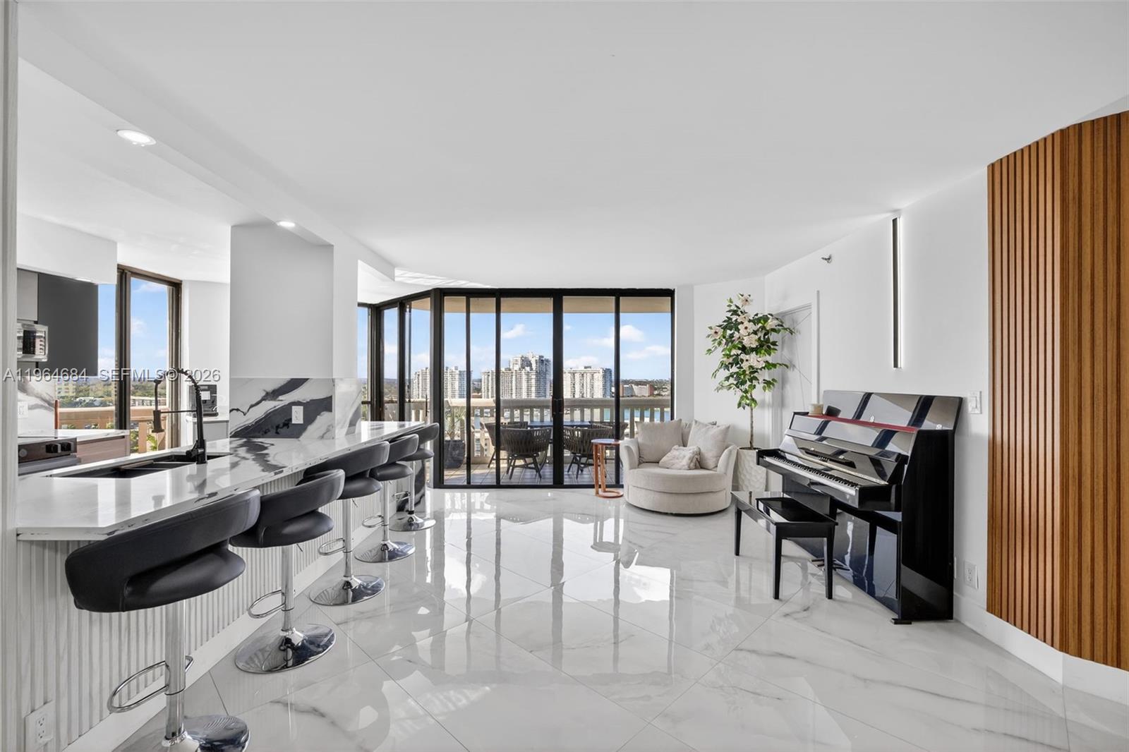 1000 Island Blvd-RENOVATED #1710, Aventura FL 33160