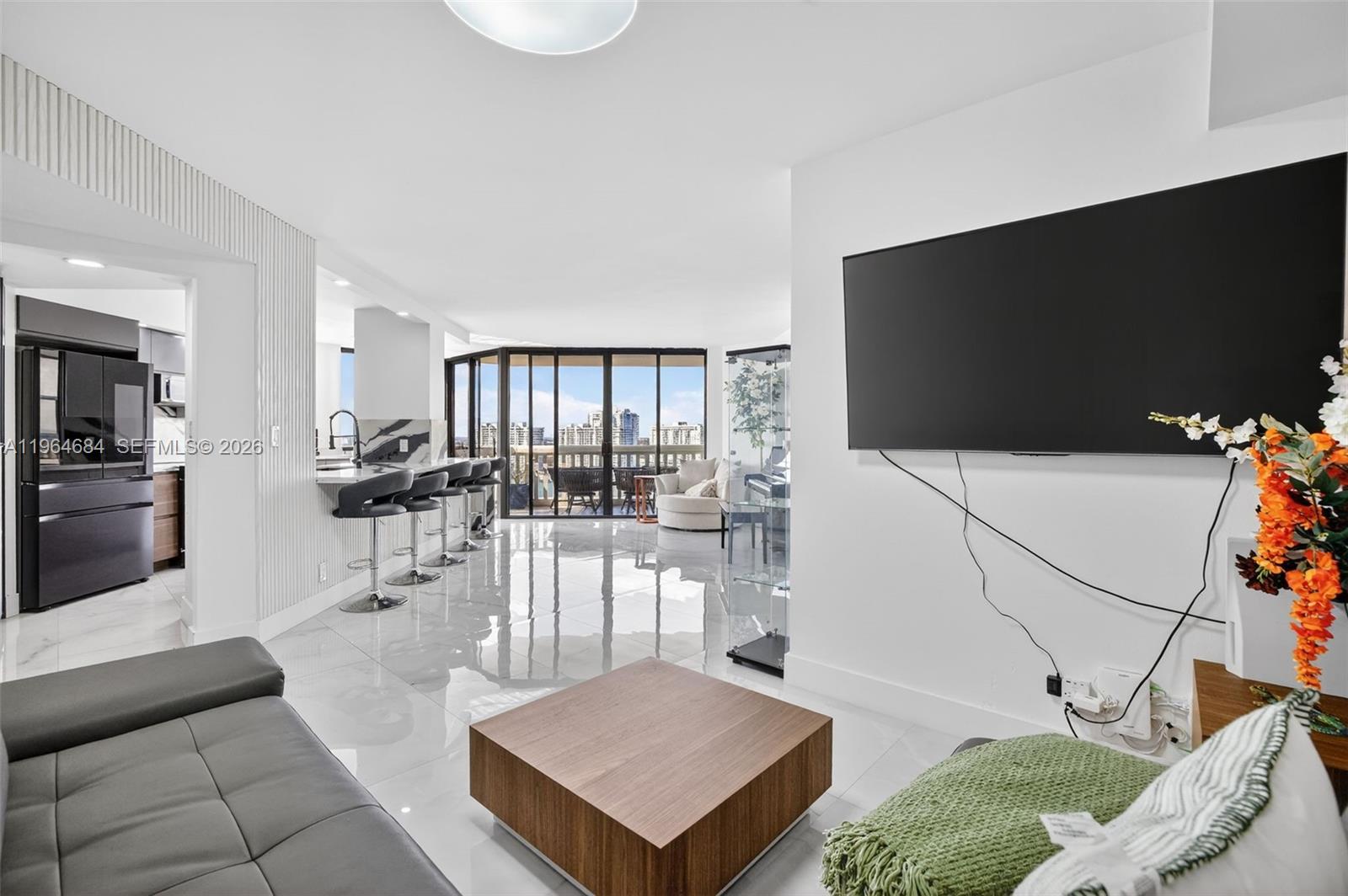 1000 Island Blvd-RENOVATED #1710, Aventura FL 33160