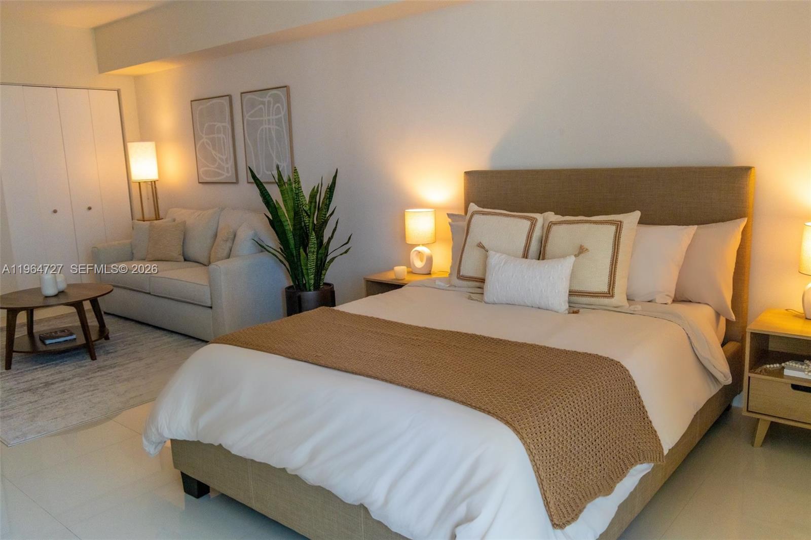 475 Brickell Ave #3510, Miami FL 33131