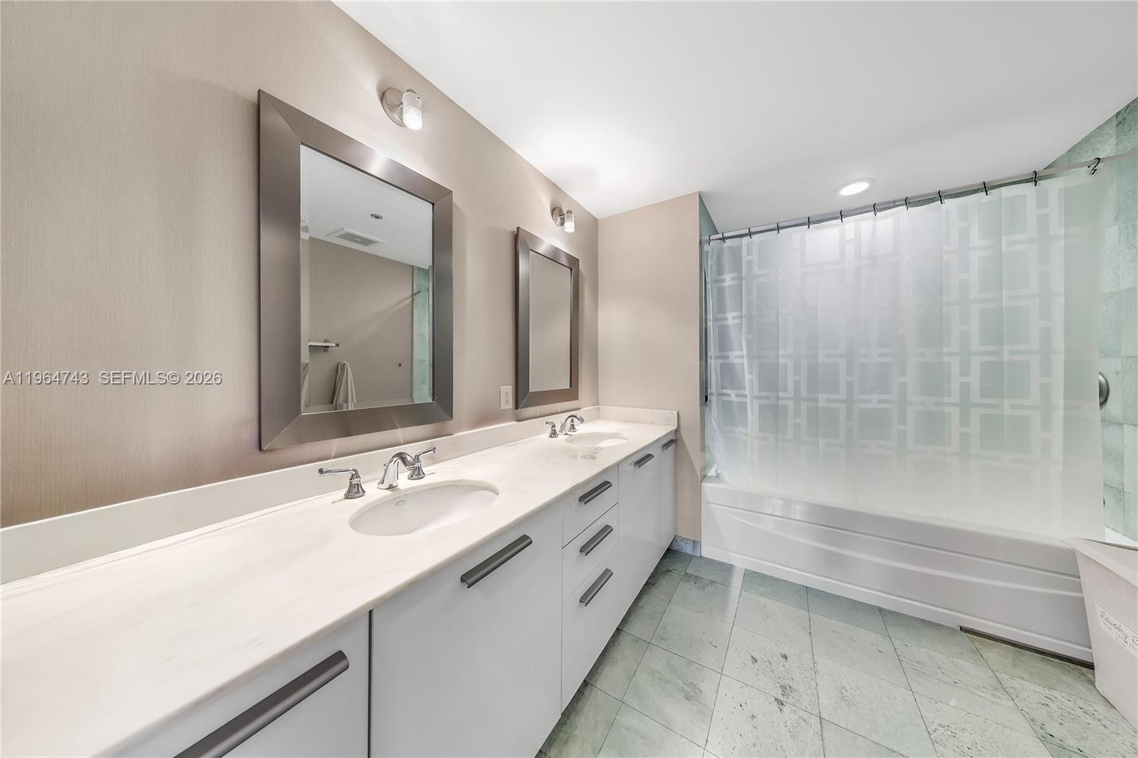 1050 Brickell Ave #422, Miami FL 33131