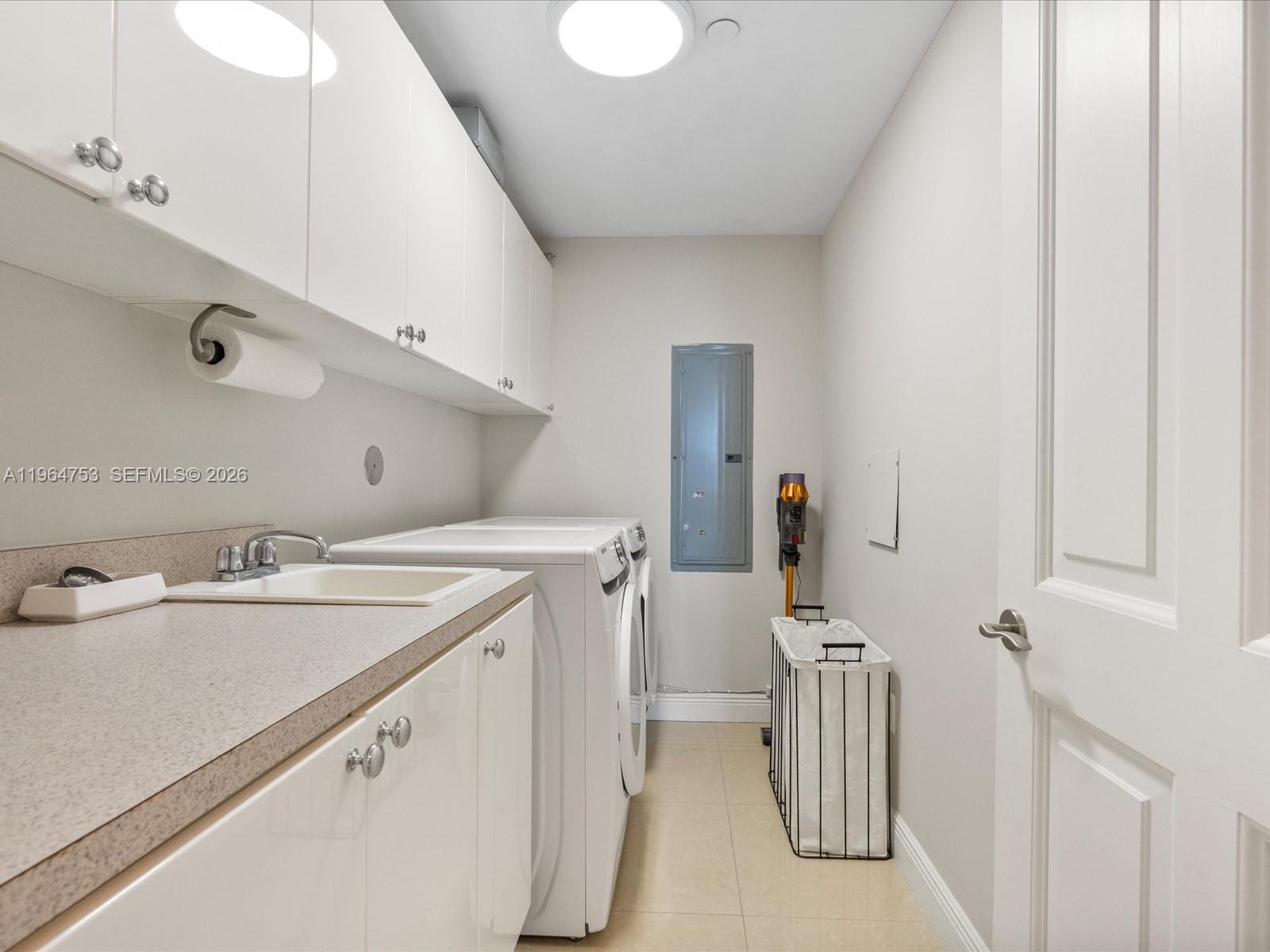 17875 Collins Ave #4405, Sunny Isles Beach FL 33160