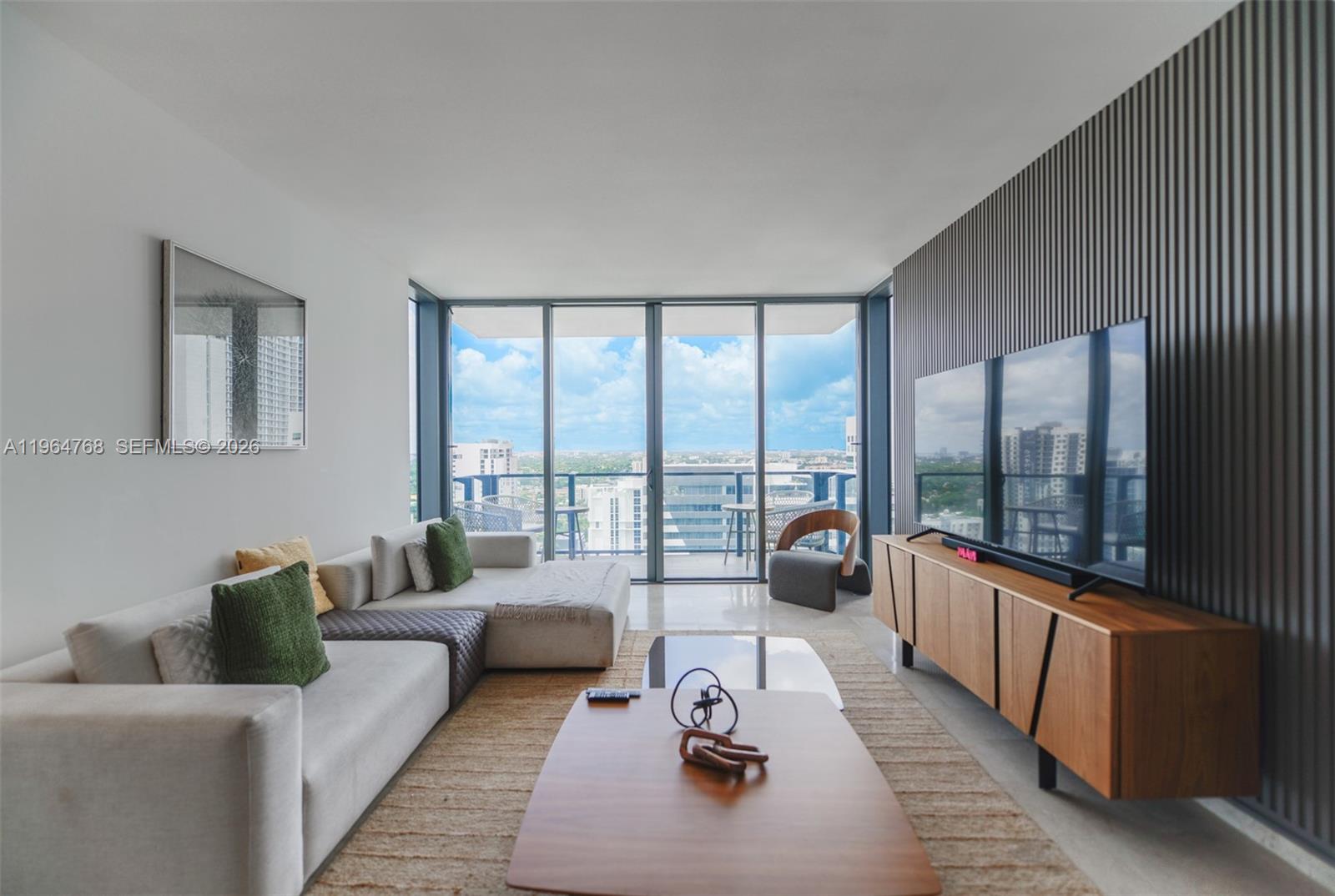 88 SW 7th St #2204, Miami FL 33130