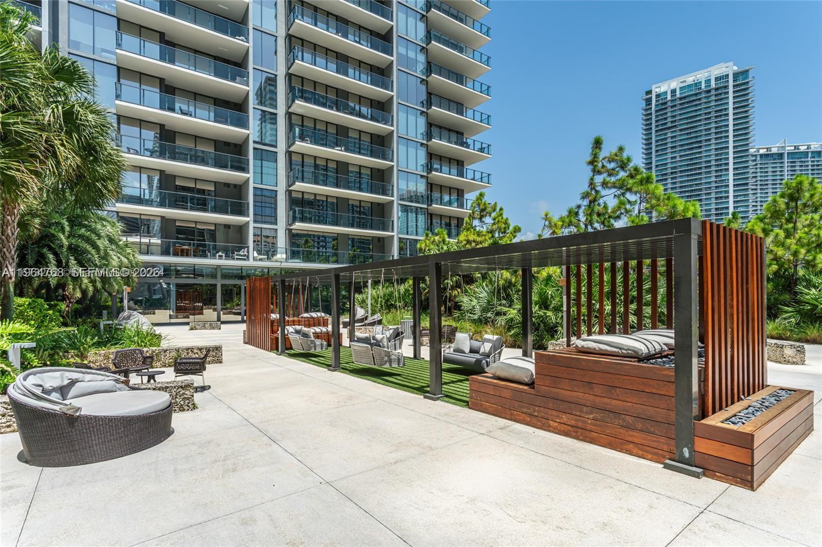 88 SW 7th St #2204, Miami FL 33130
