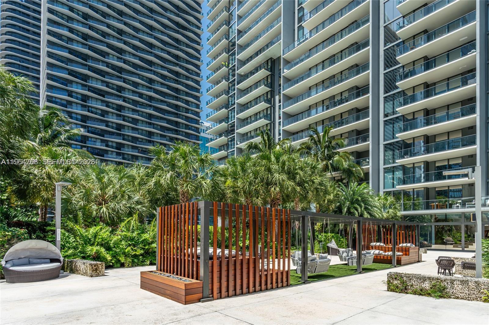 88 SW 7th St #2204, Miami FL 33130