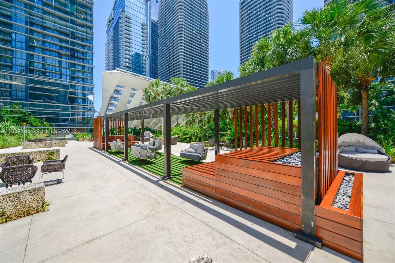 88 SW 7th St #2204, Miami FL 33130
