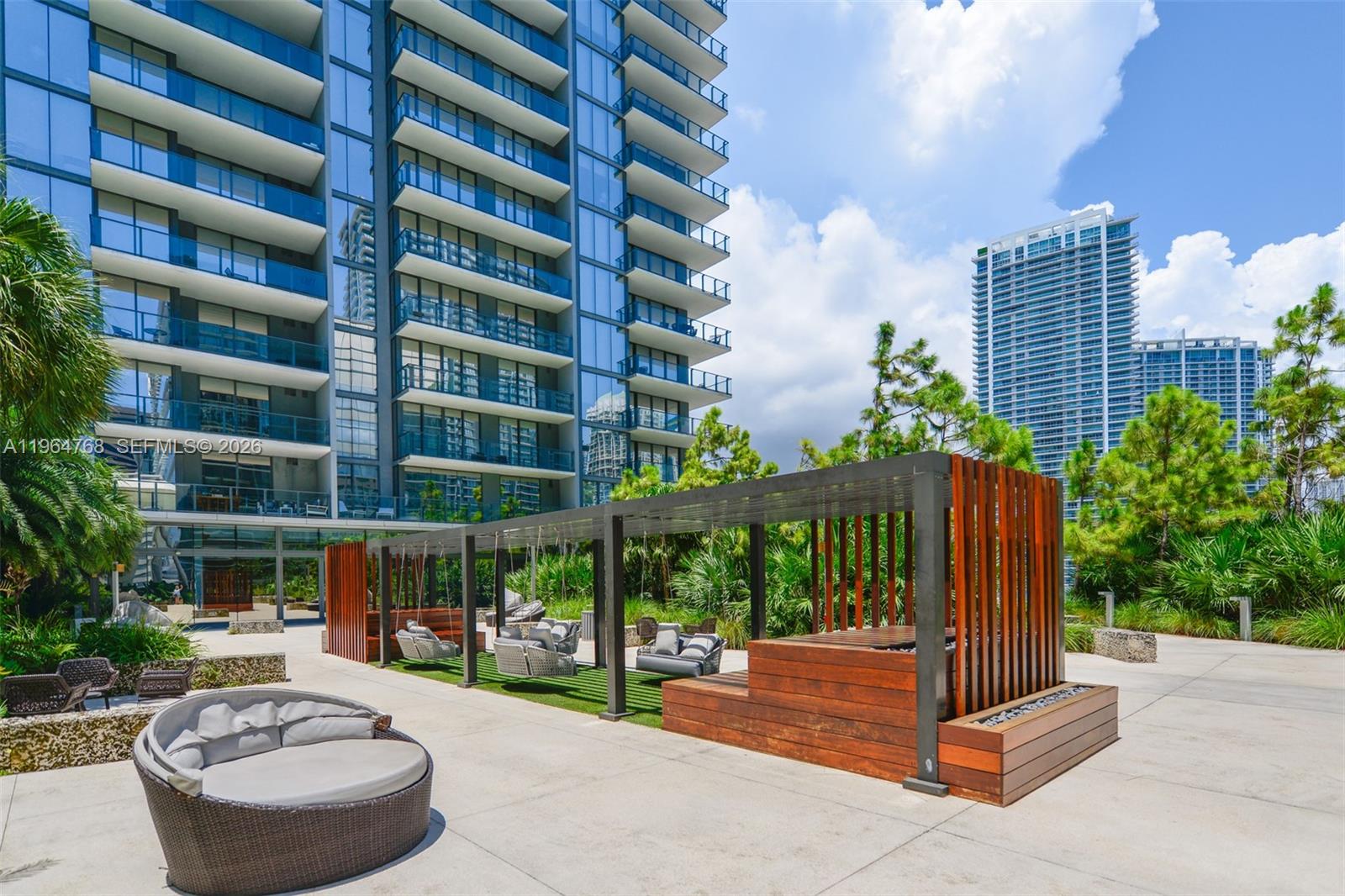 88 SW 7th St #2204, Miami FL 33130