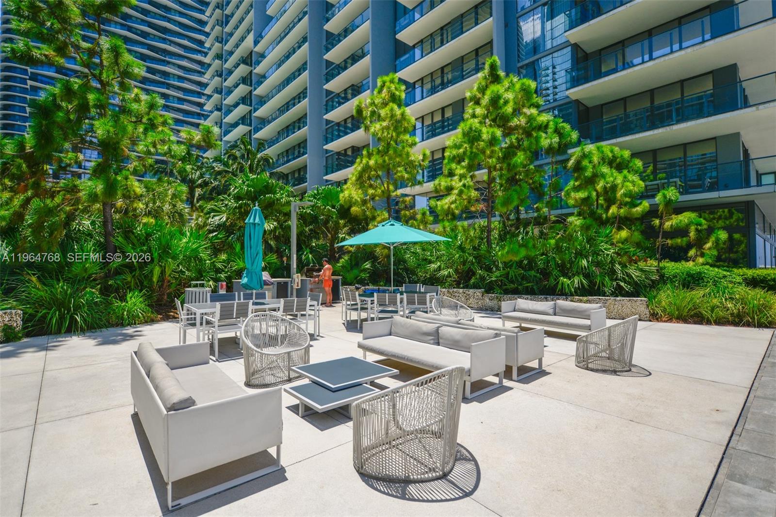 88 SW 7th St #2204, Miami FL 33130