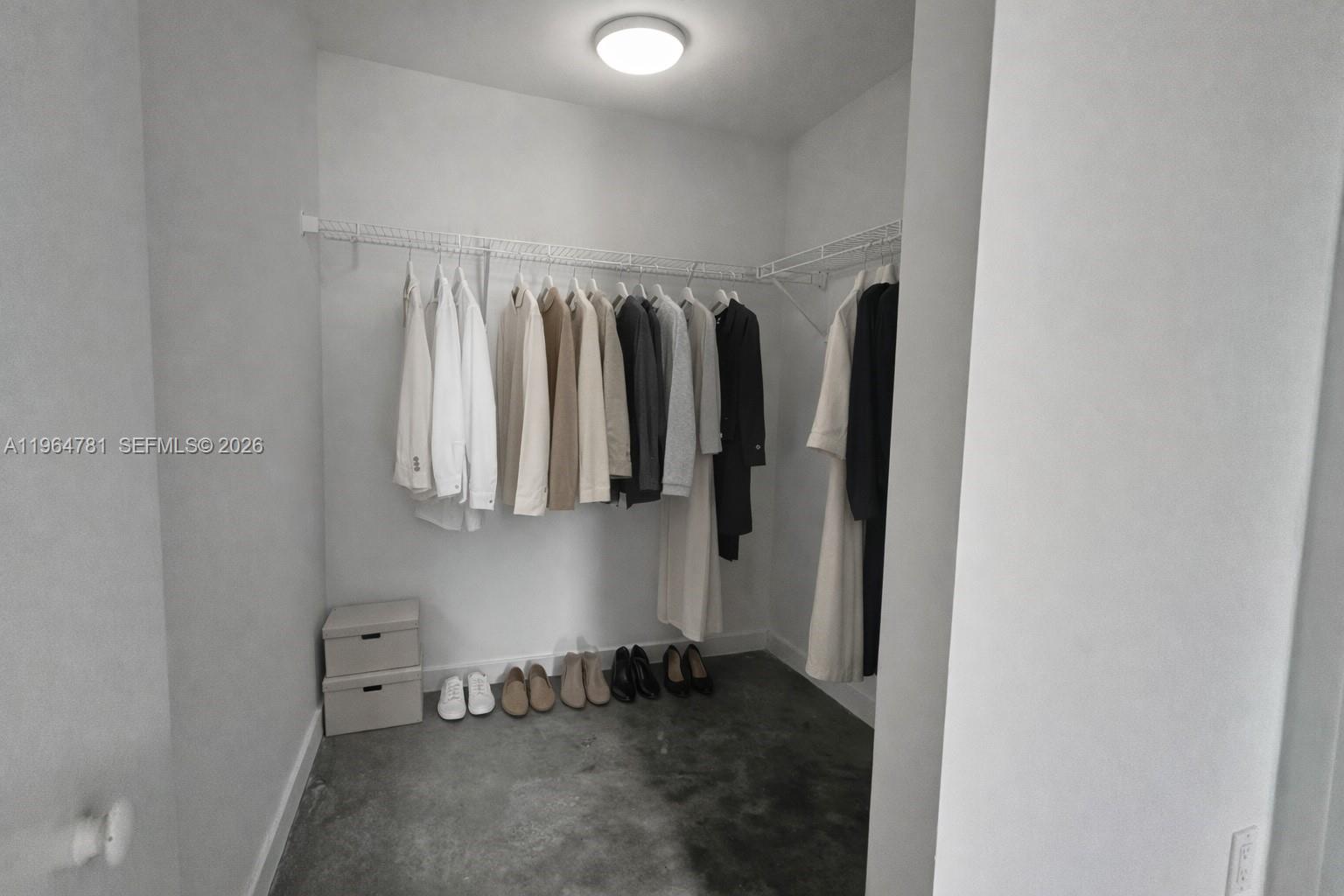 151 SE 1st St #1501, Miami FL 33131
