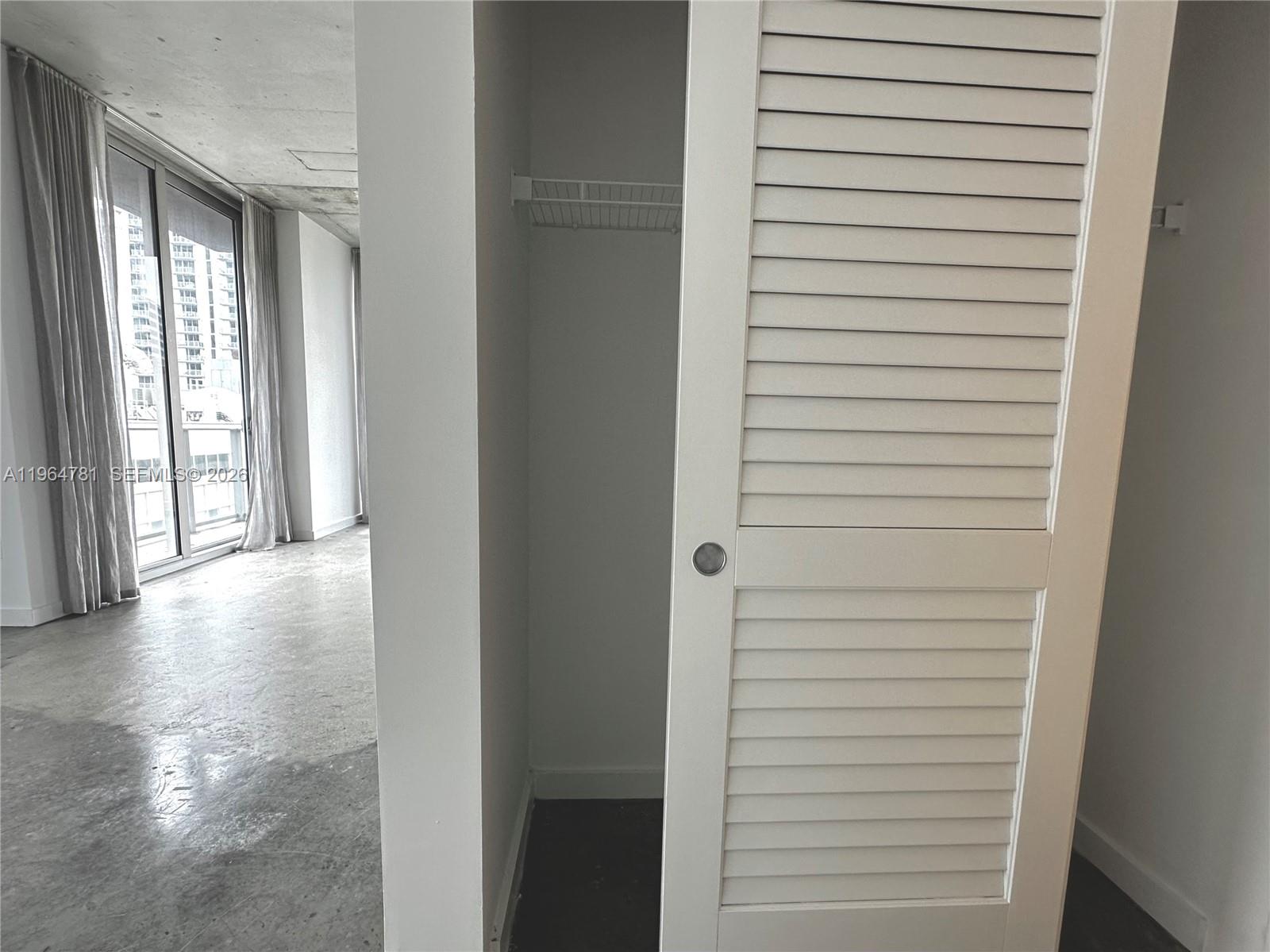 151 SE 1st St #1501, Miami FL 33131