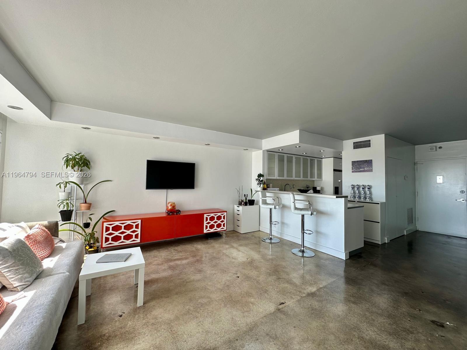 1000 West Ave #932, Miami Beach FL 33139