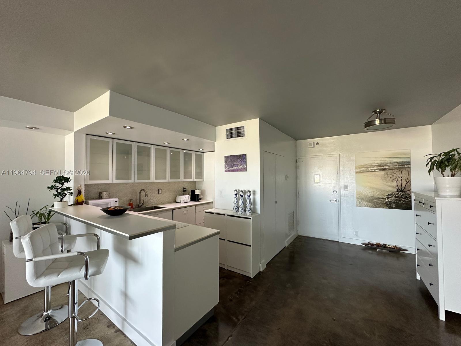 1000 West Ave #932, Miami Beach FL 33139