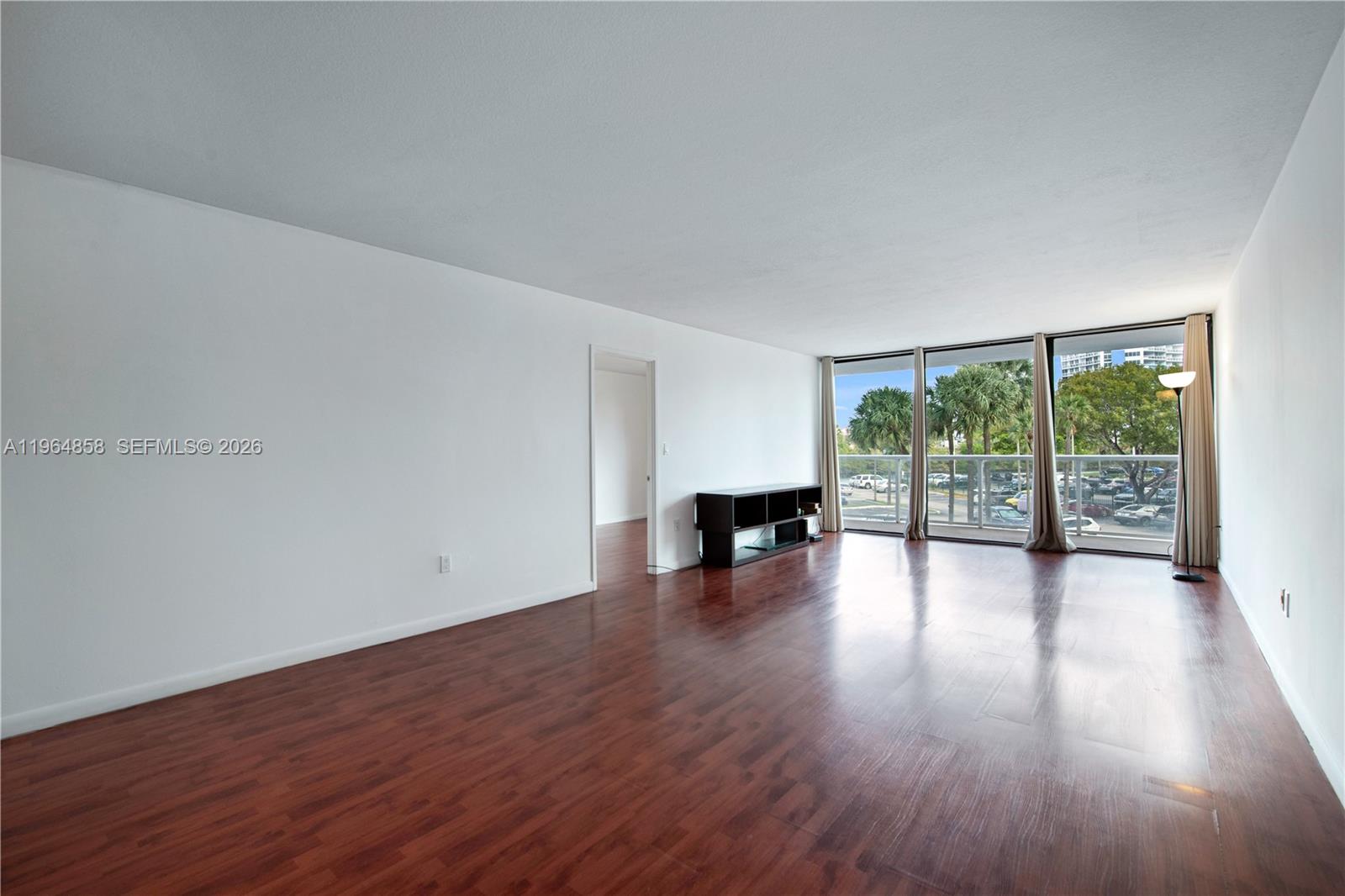 3731 N Country Club Dr #229, Aventura FL 33180