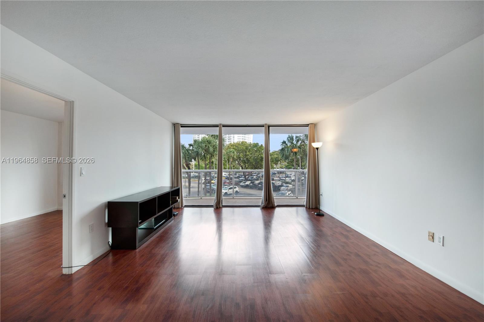 3731 N Country Club Dr #229, Aventura FL 33180
