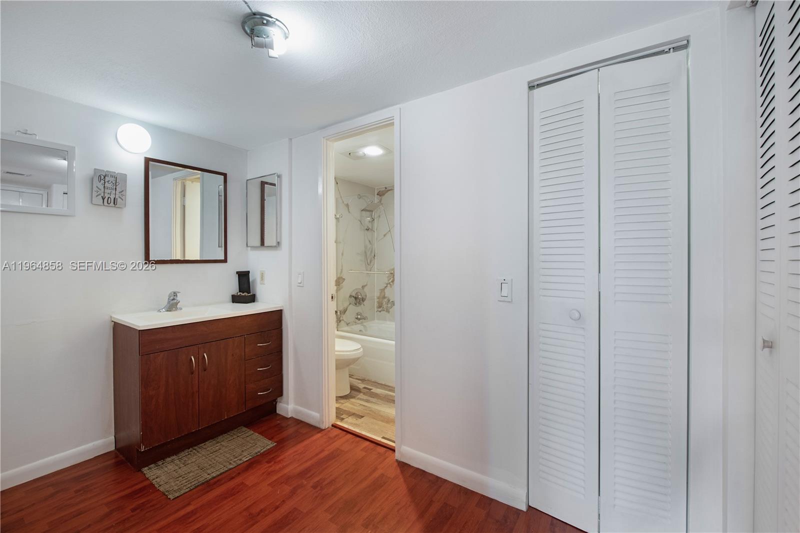 3731 N Country Club Dr #229, Aventura FL 33180
