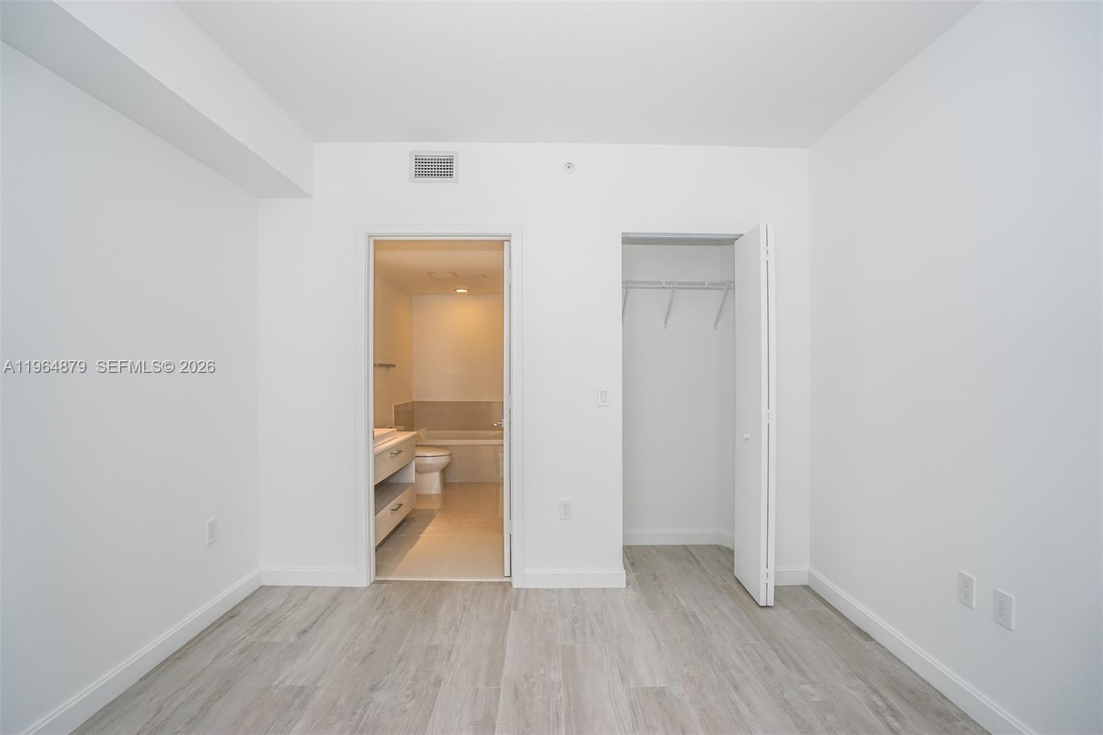 55 SW 9TH ST #2108, Miami FL 33130