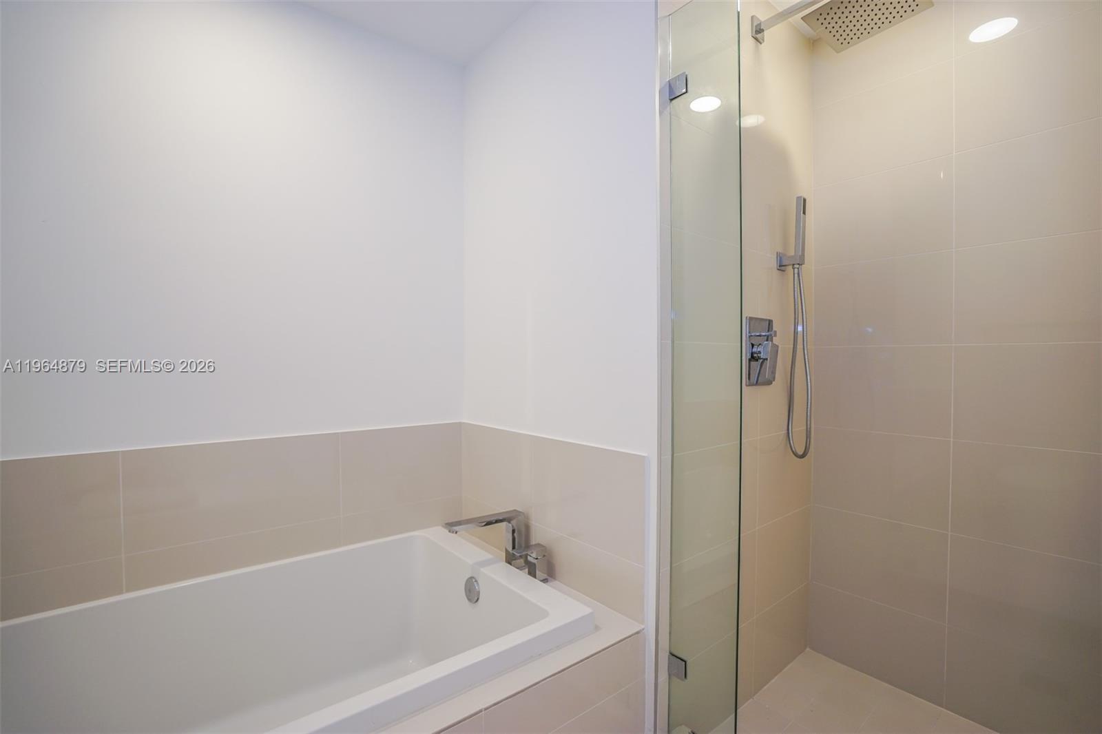 55 SW 9TH ST #2108, Miami FL 33130