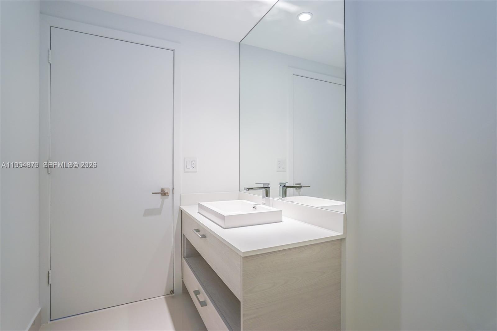 55 SW 9TH ST #2108, Miami FL 33130