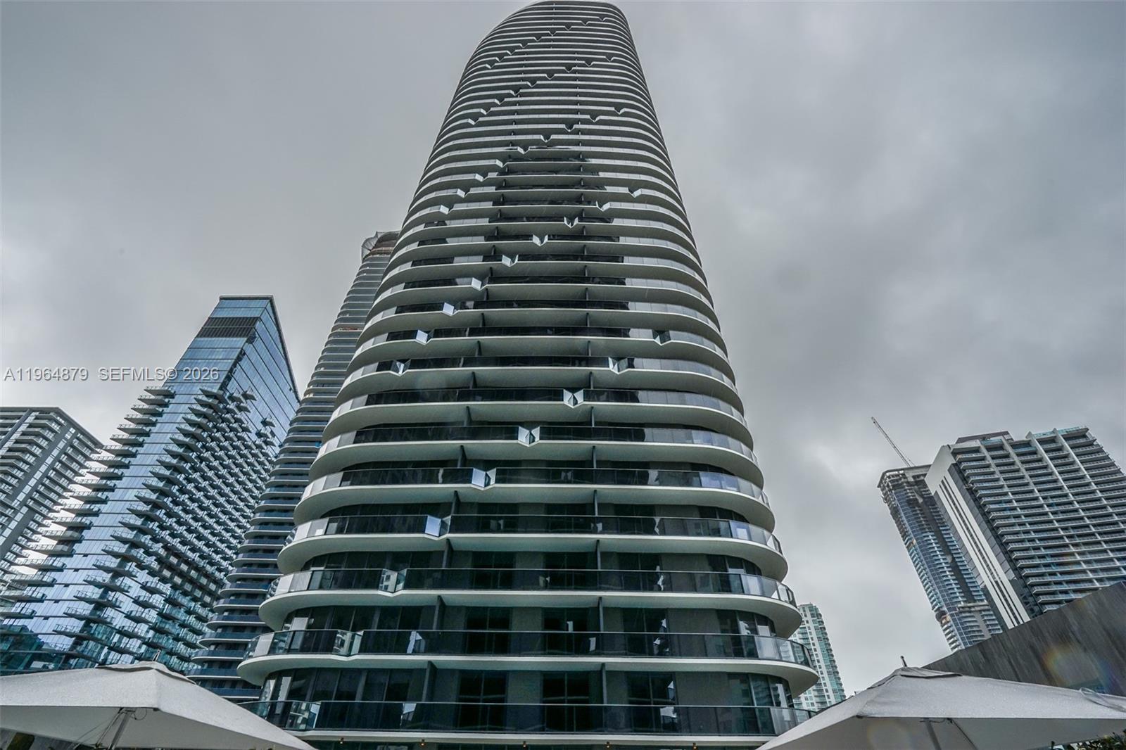 55 SW 9TH ST #2108, Miami FL 33130