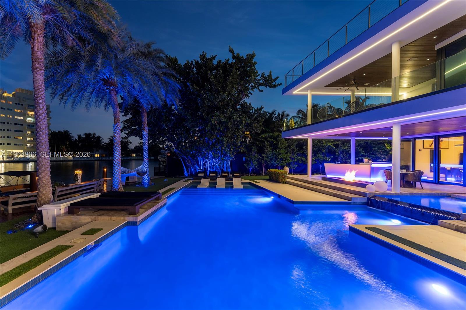 528 Lakeview Ct, Miami Beach FL 33140