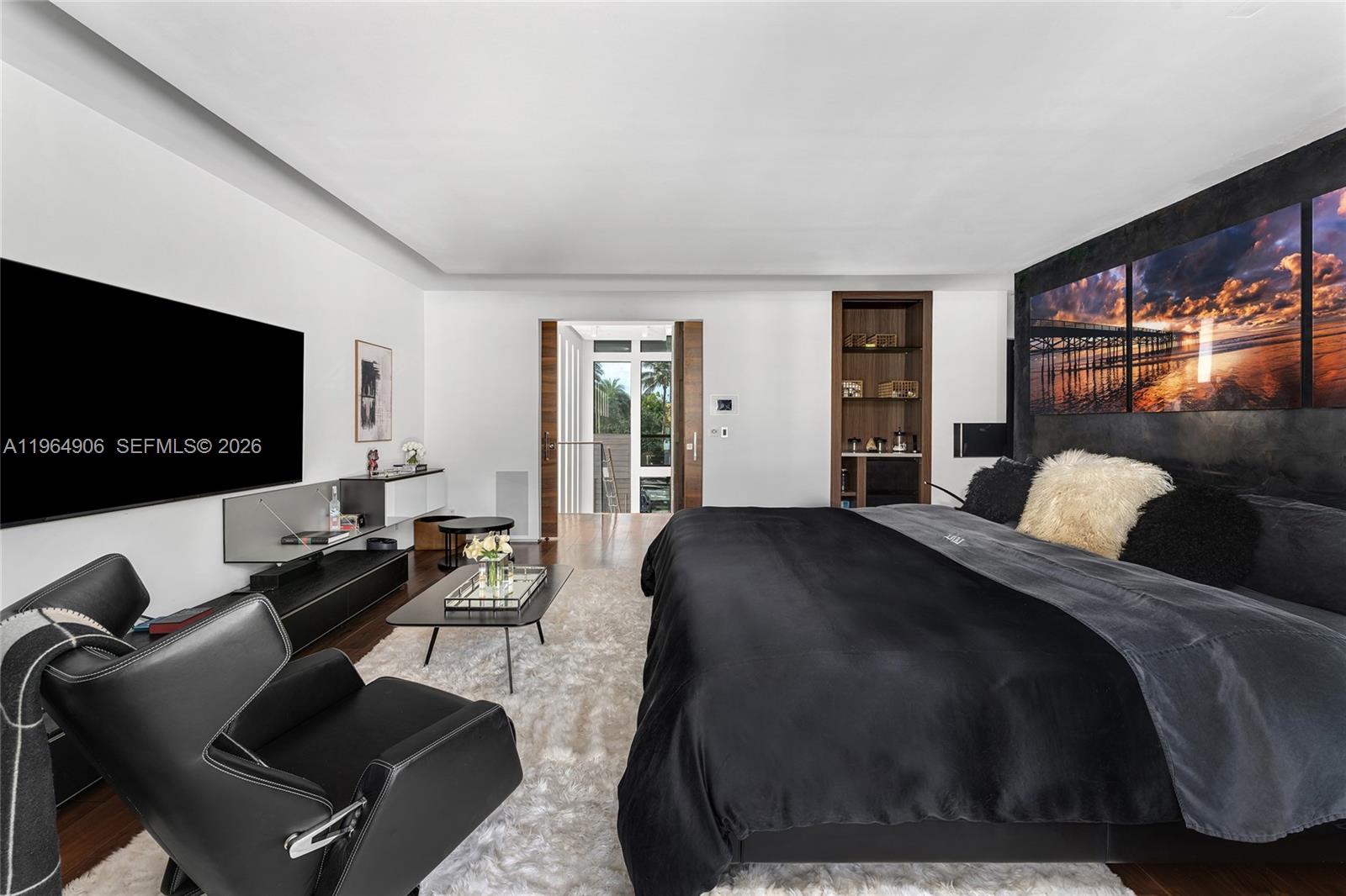 528 Lakeview Ct, Miami Beach FL 33140