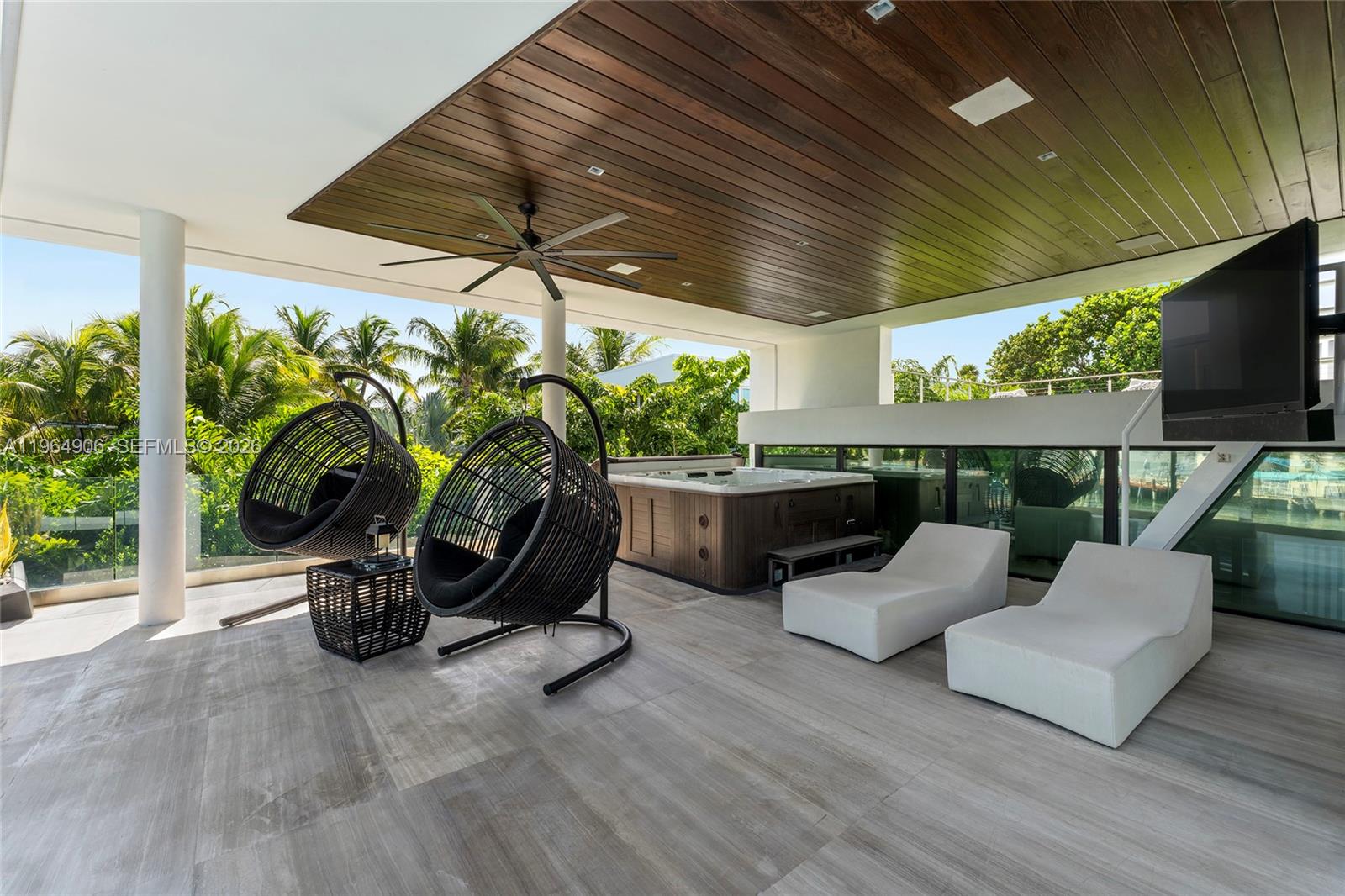 528 Lakeview Ct, Miami Beach FL 33140