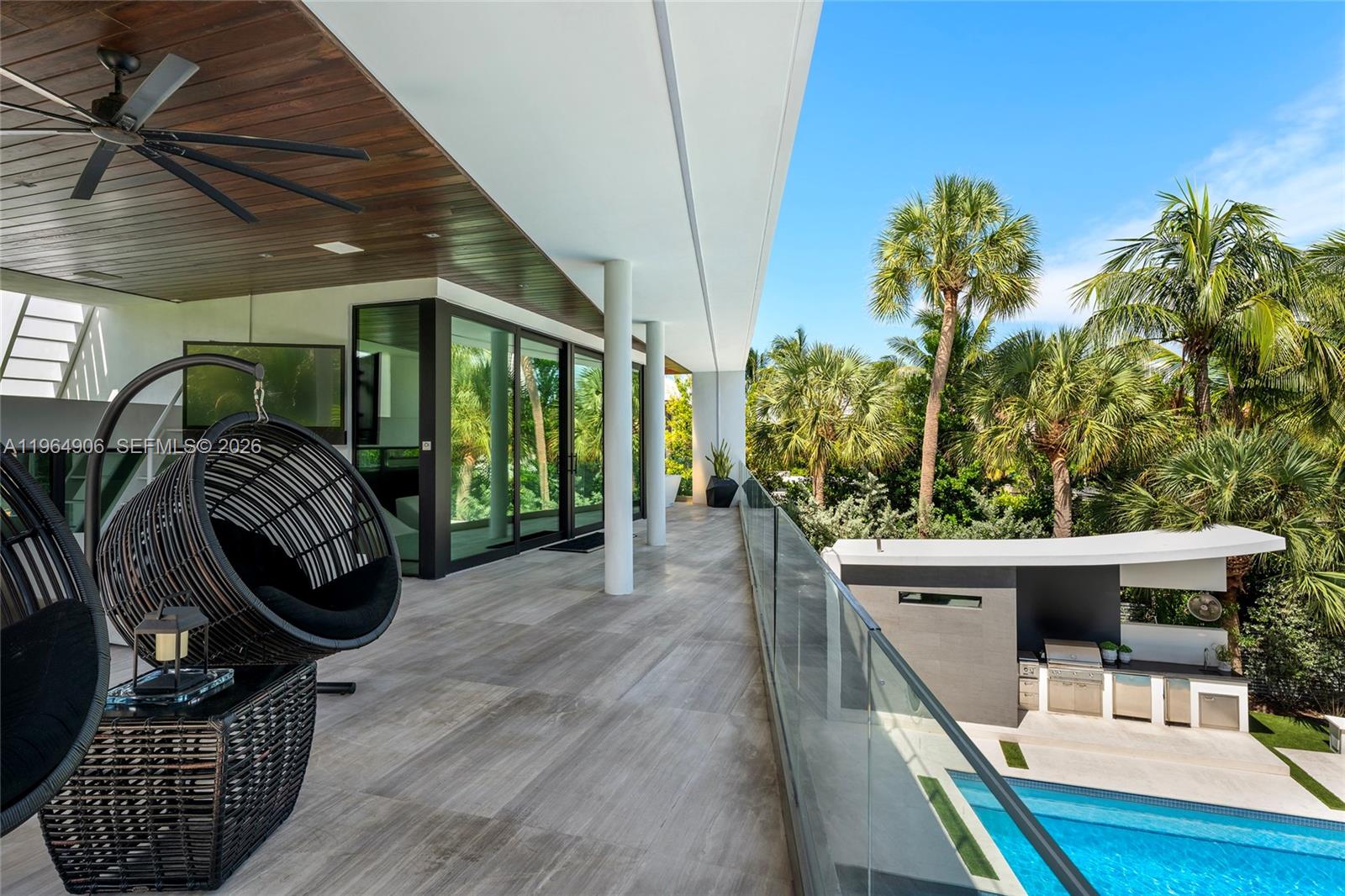 528 Lakeview Ct, Miami Beach FL 33140