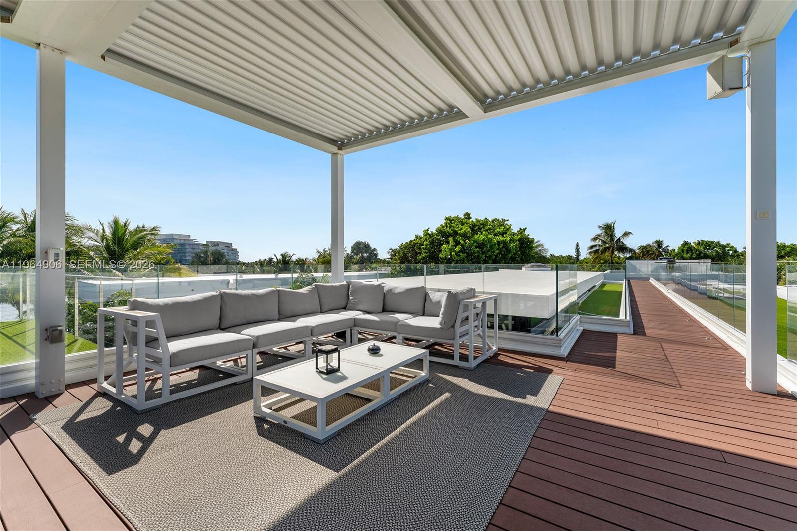 528 Lakeview Ct, Miami Beach FL 33140