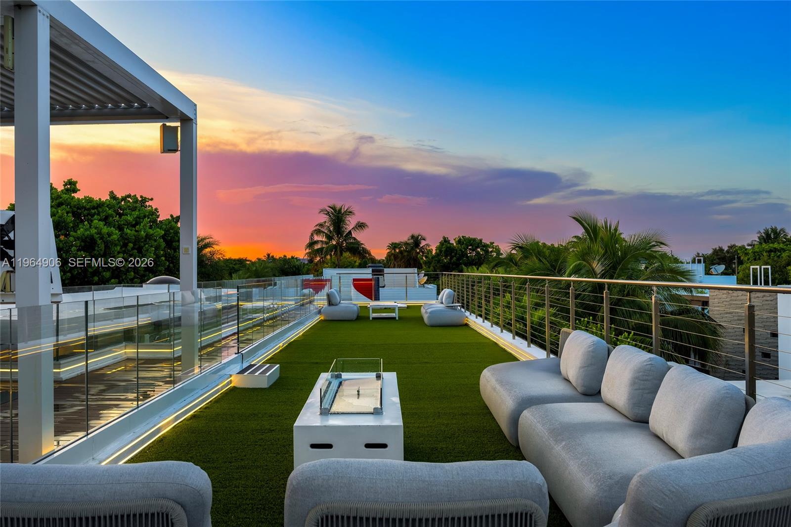 528 Lakeview Ct, Miami Beach FL 33140