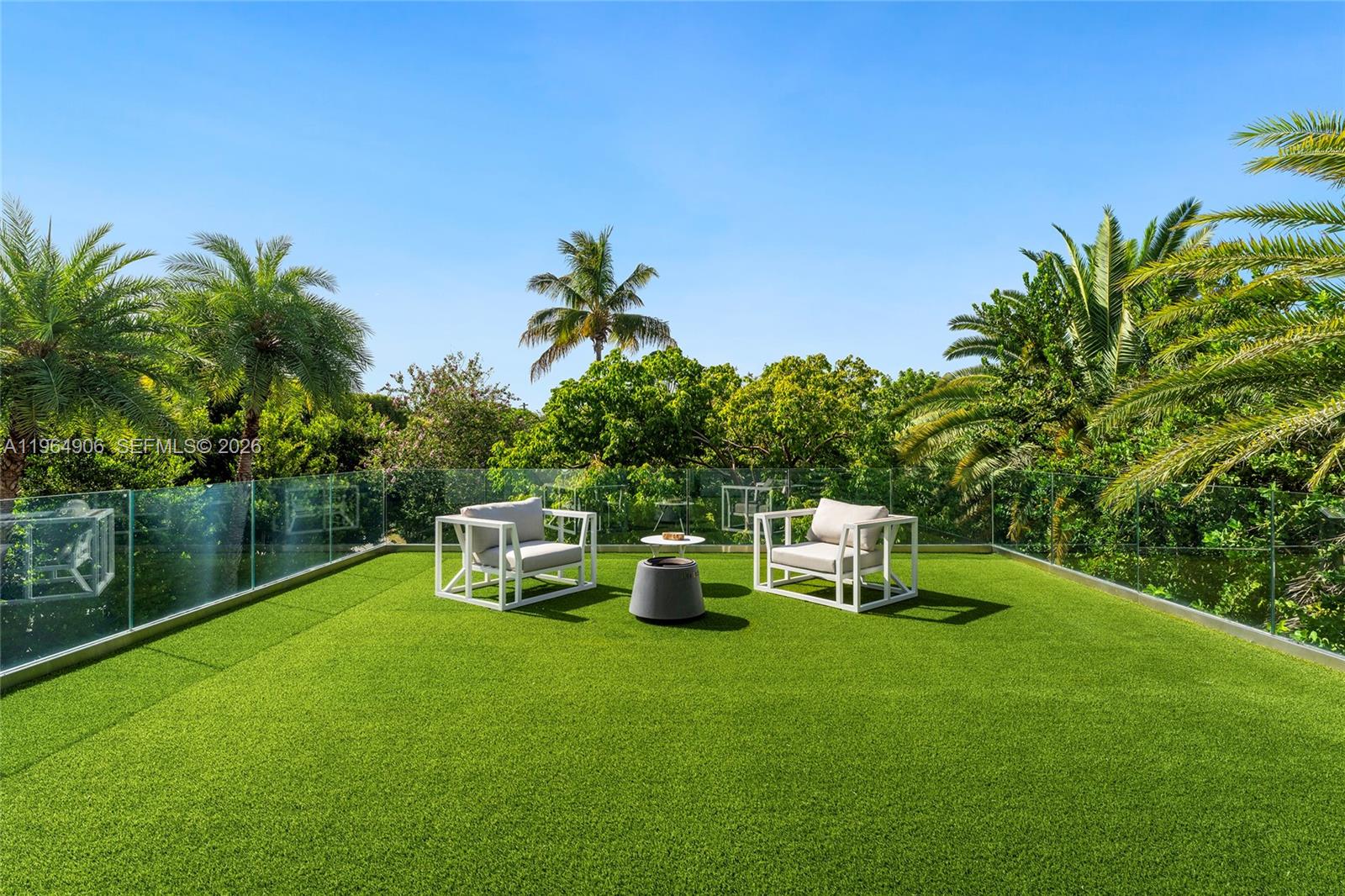 528 Lakeview Ct, Miami Beach FL 33140