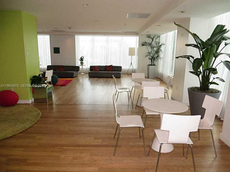 133 NE 2 AV #3117, Miami FL 33132