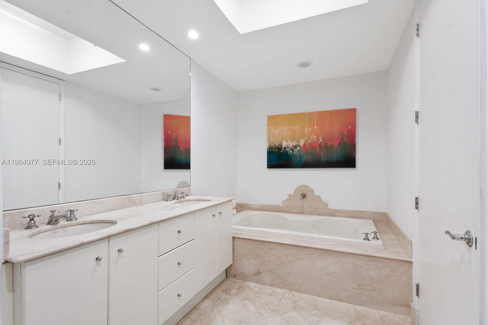 100 S Pointe Dr #1001, Miami Beach FL 33139